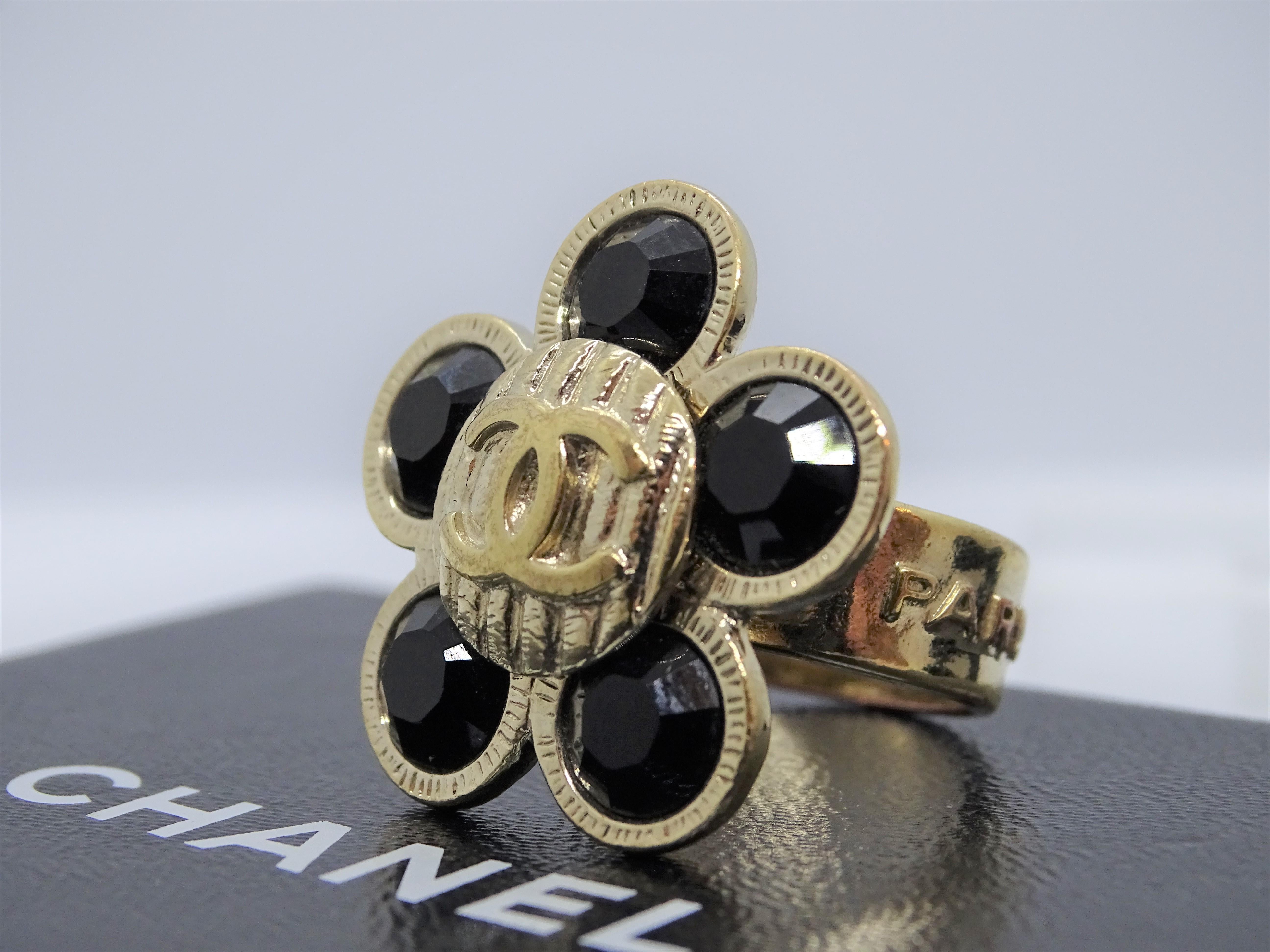 Chanel Vintage Black Crystal and Gold Plate Flower Ring 6