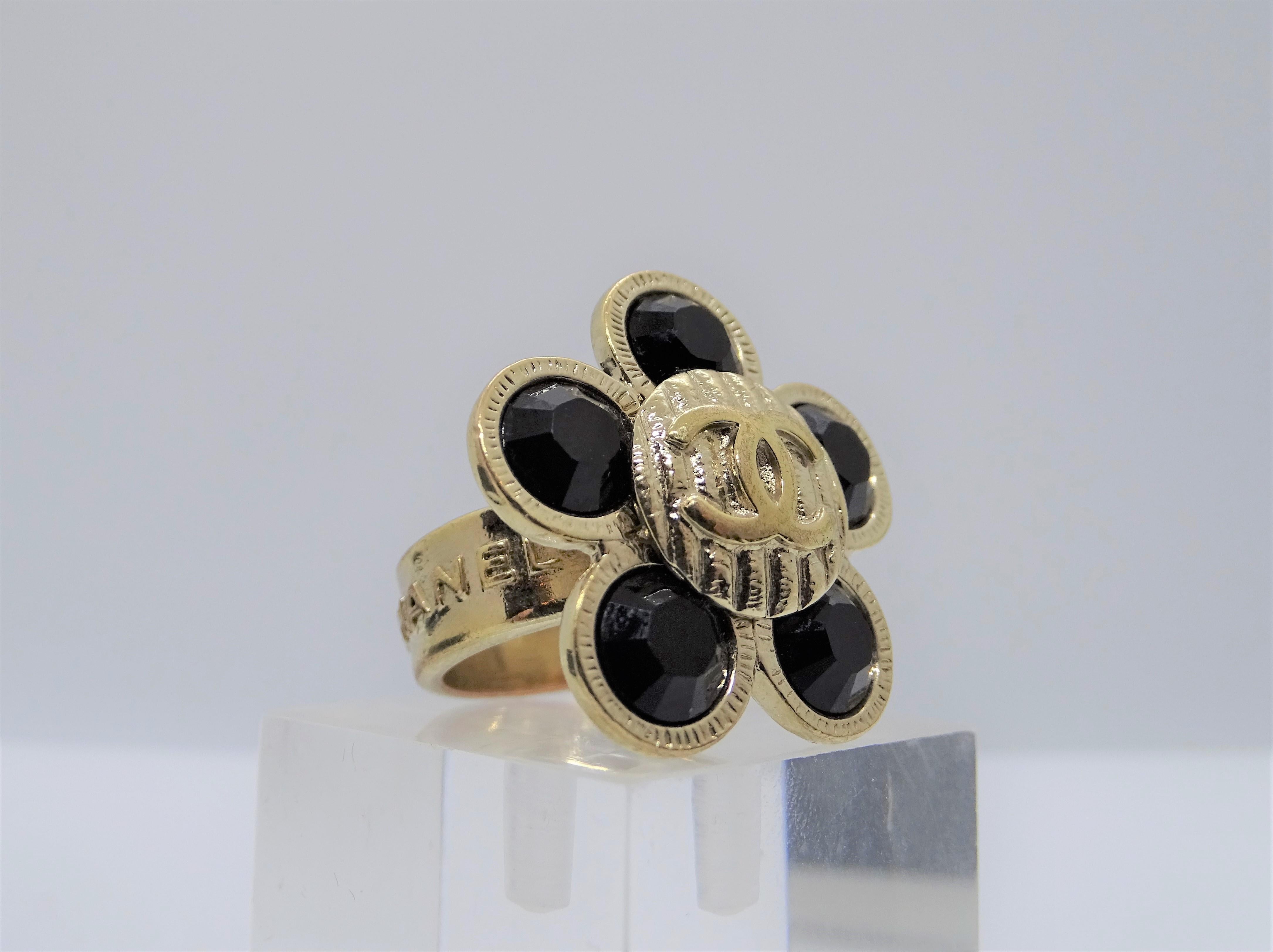 Chanel Vintage Black Crystal and Gold Plate Flower Ring 7