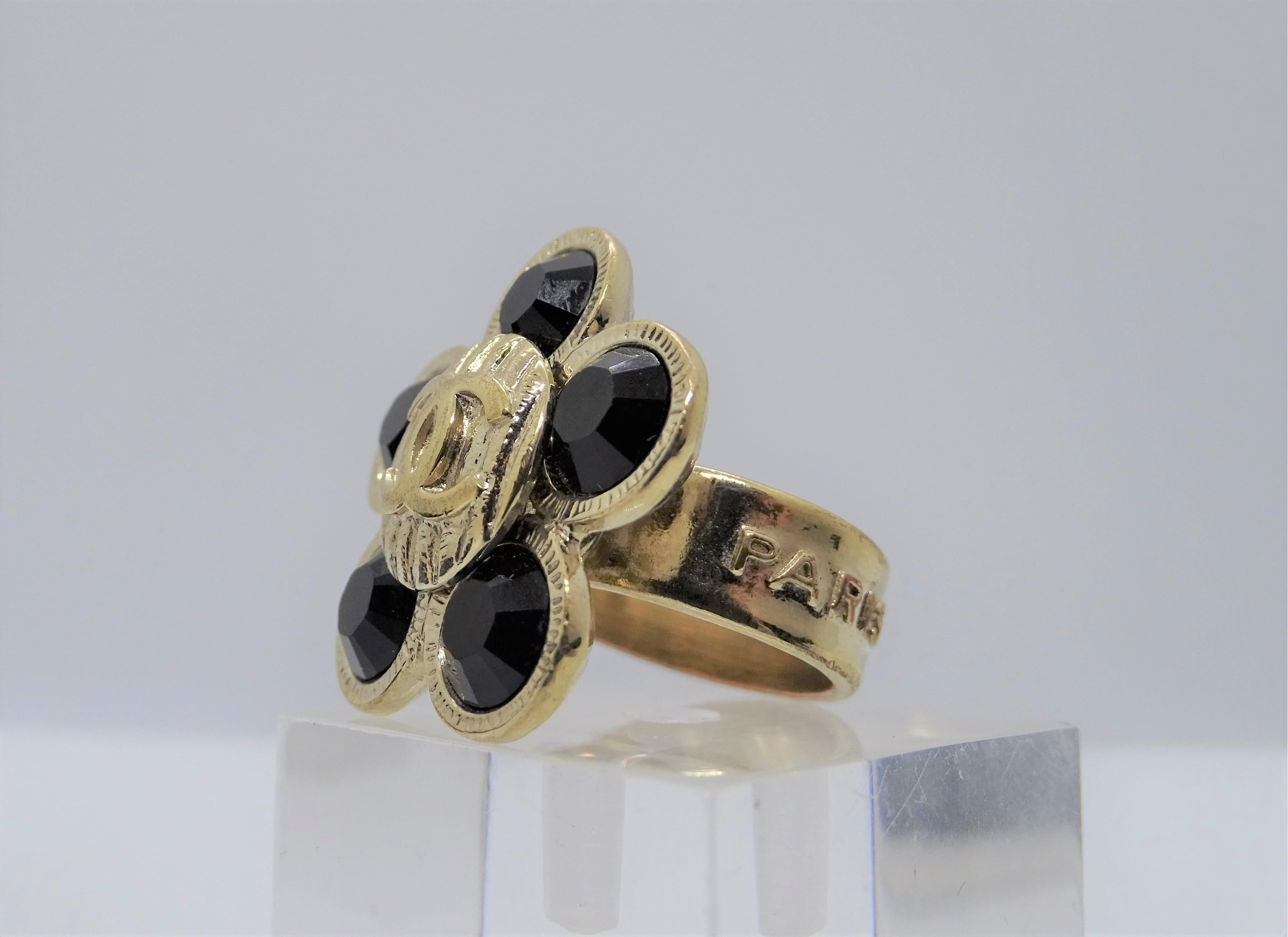 Chanel Vintage Black Crystal and Gold Plate Flower Ring 8