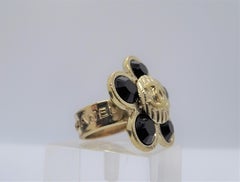 Chanel Vintage Blumenring aus schwarzem Kristall und vergoldet