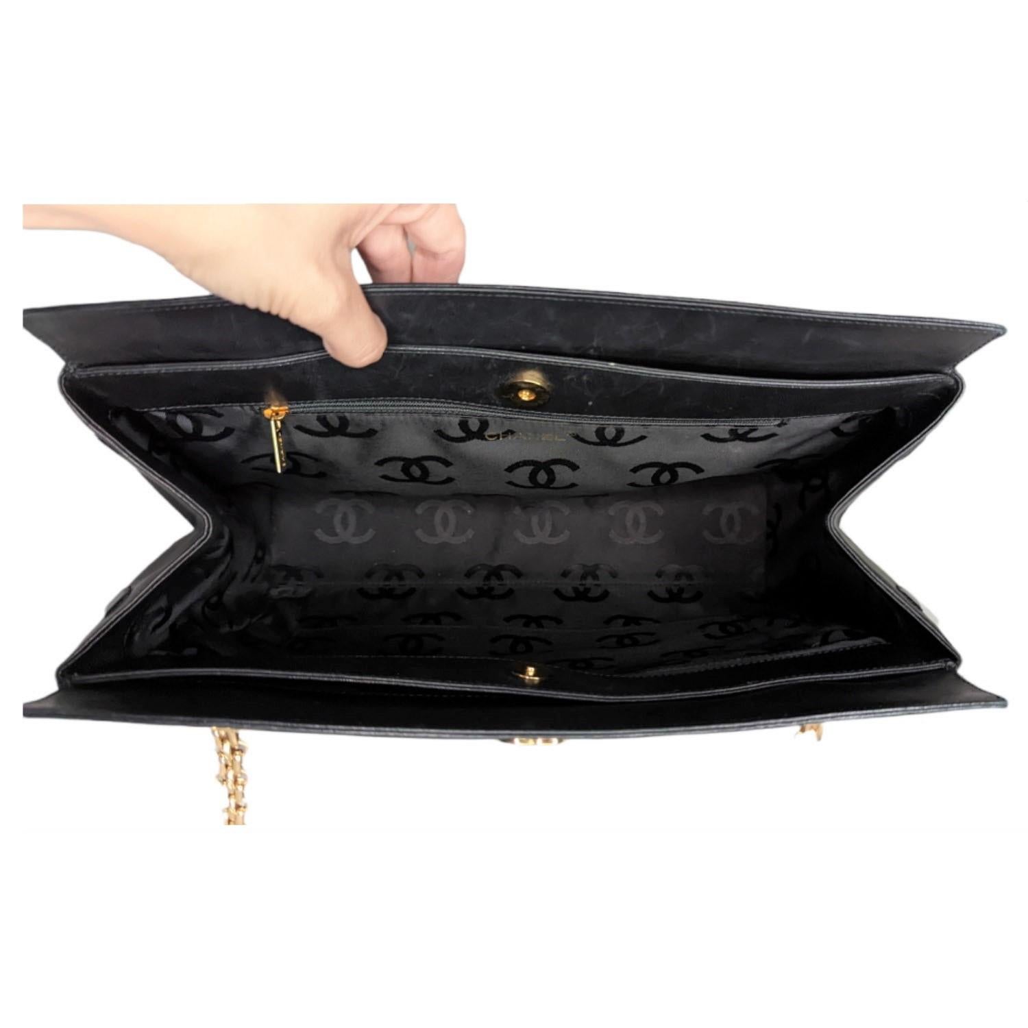 Women's Chanel Vintage Black Diamond Stitch Reissue Chain Tote