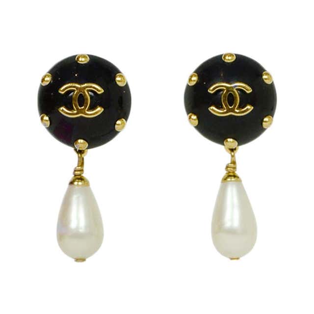 chanel earrings heart pearl