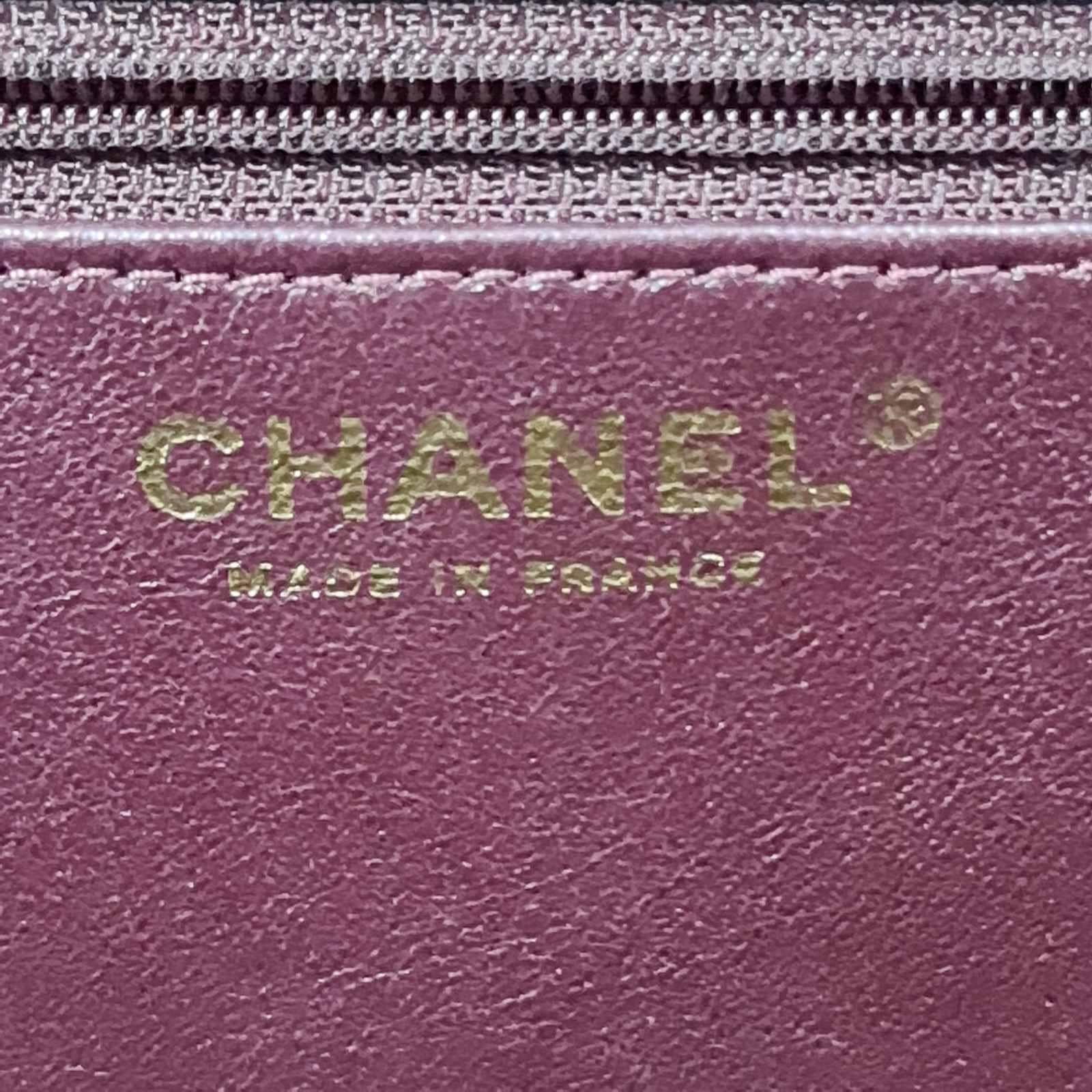 Chanel Vintage Black Lambskin Classic Flap Bag en vente 3