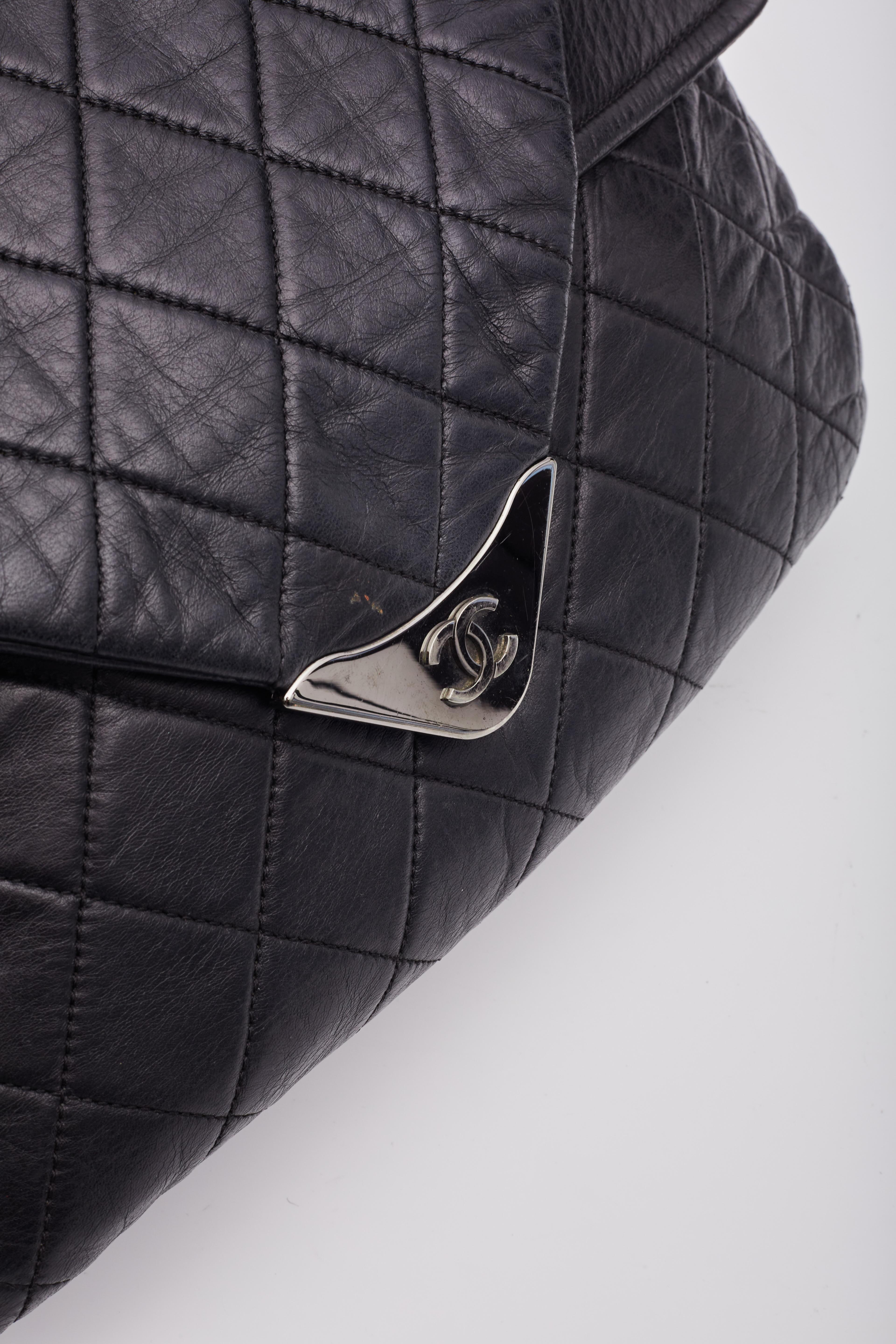 Chanel Vintage Bolso Solapa Sobre Piel Cordero Negro en venta 5