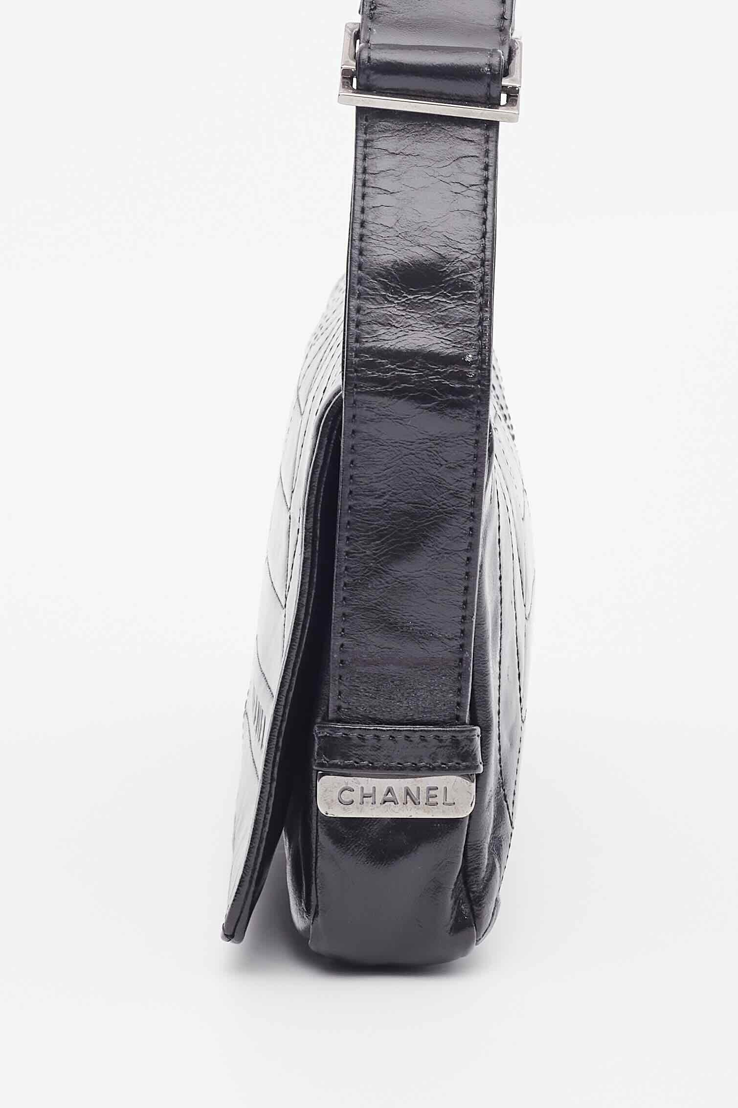 Chanel Vintage Black Lambskin Horizontal Quilted Flap Bag For Sale 9