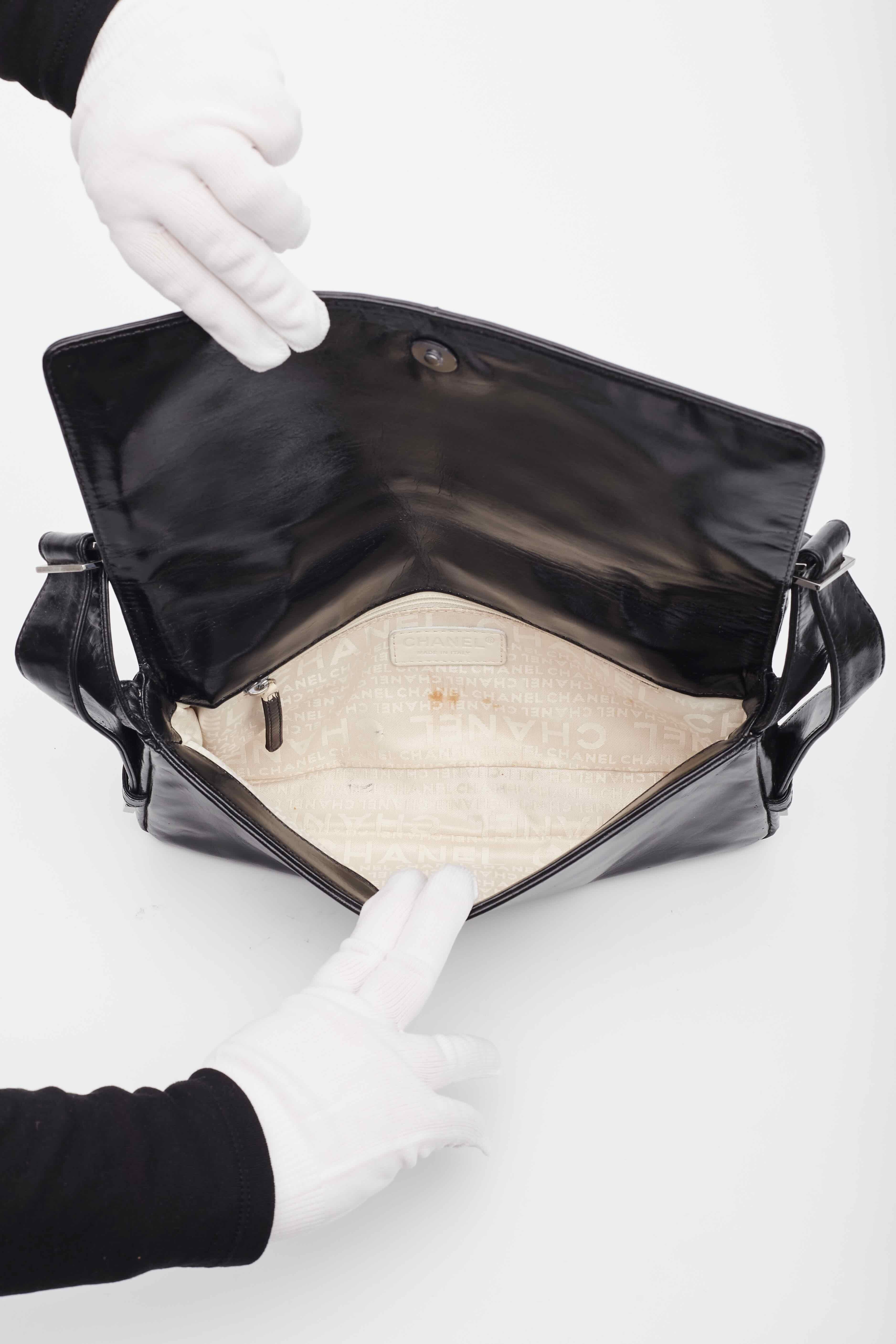 Chanel Vintage Black Lambskin Horizontal Quilted Flap Bag For Sale 4