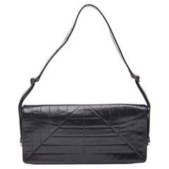 Chanel Vintage Schwarze horizontale gesteppte Vintage-Klappentasche aus Lammfell