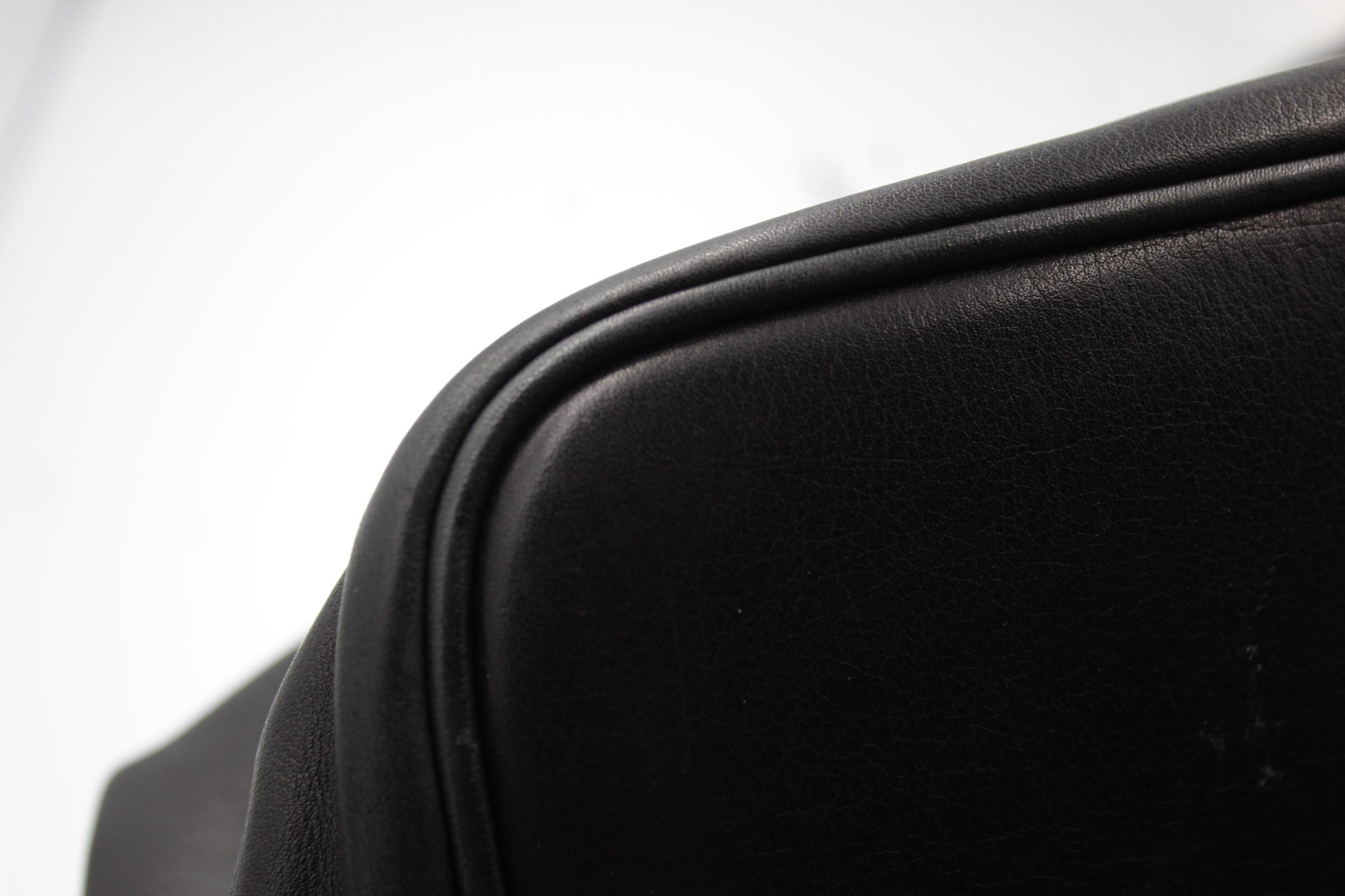 Chanel Vintage Black Lambskin  Leather  Backpack For Sale 2