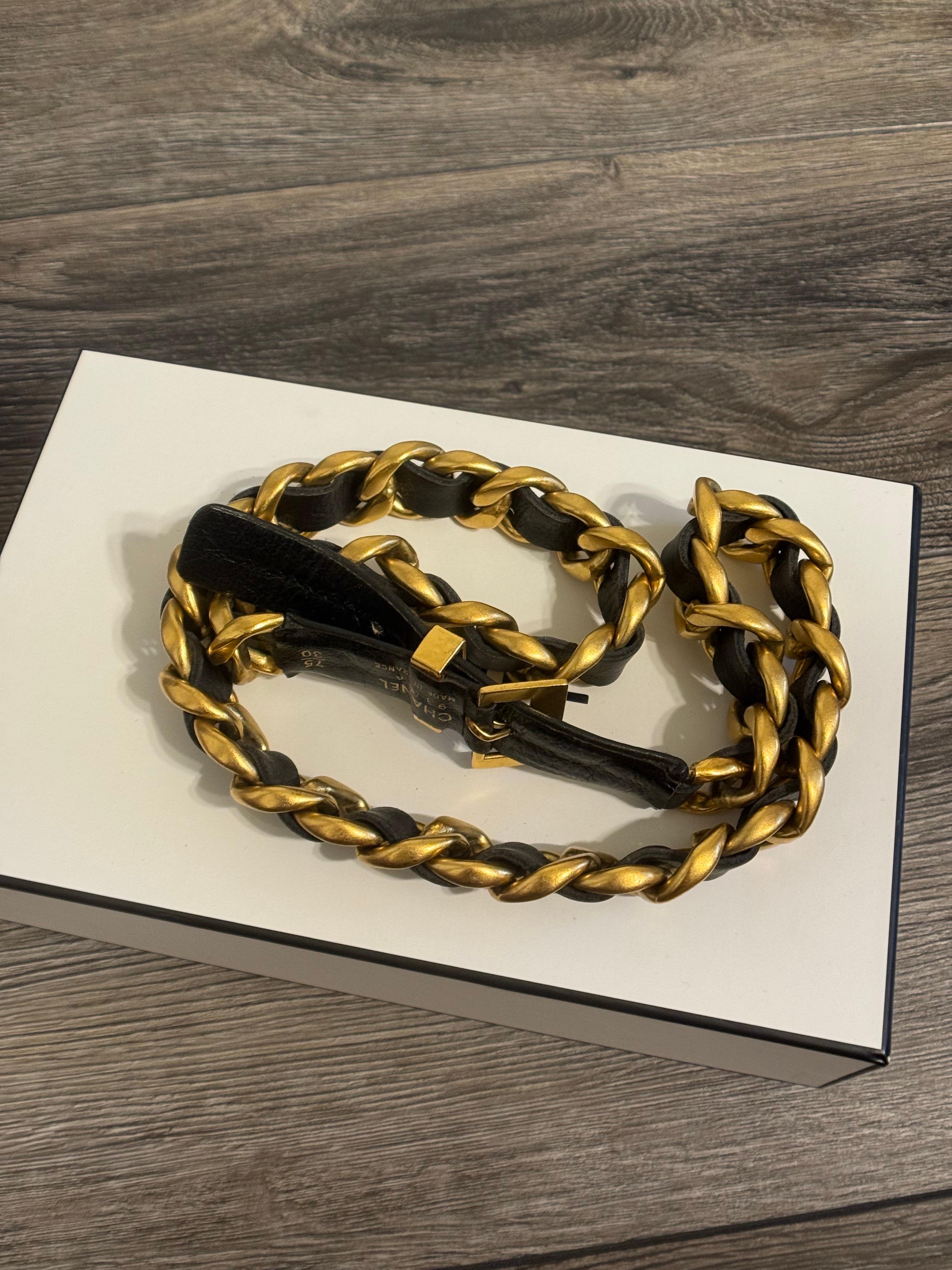 CHANEL Vintage Black Leather Buckle Gold Chain Link Belt, 1990s For Sale 2