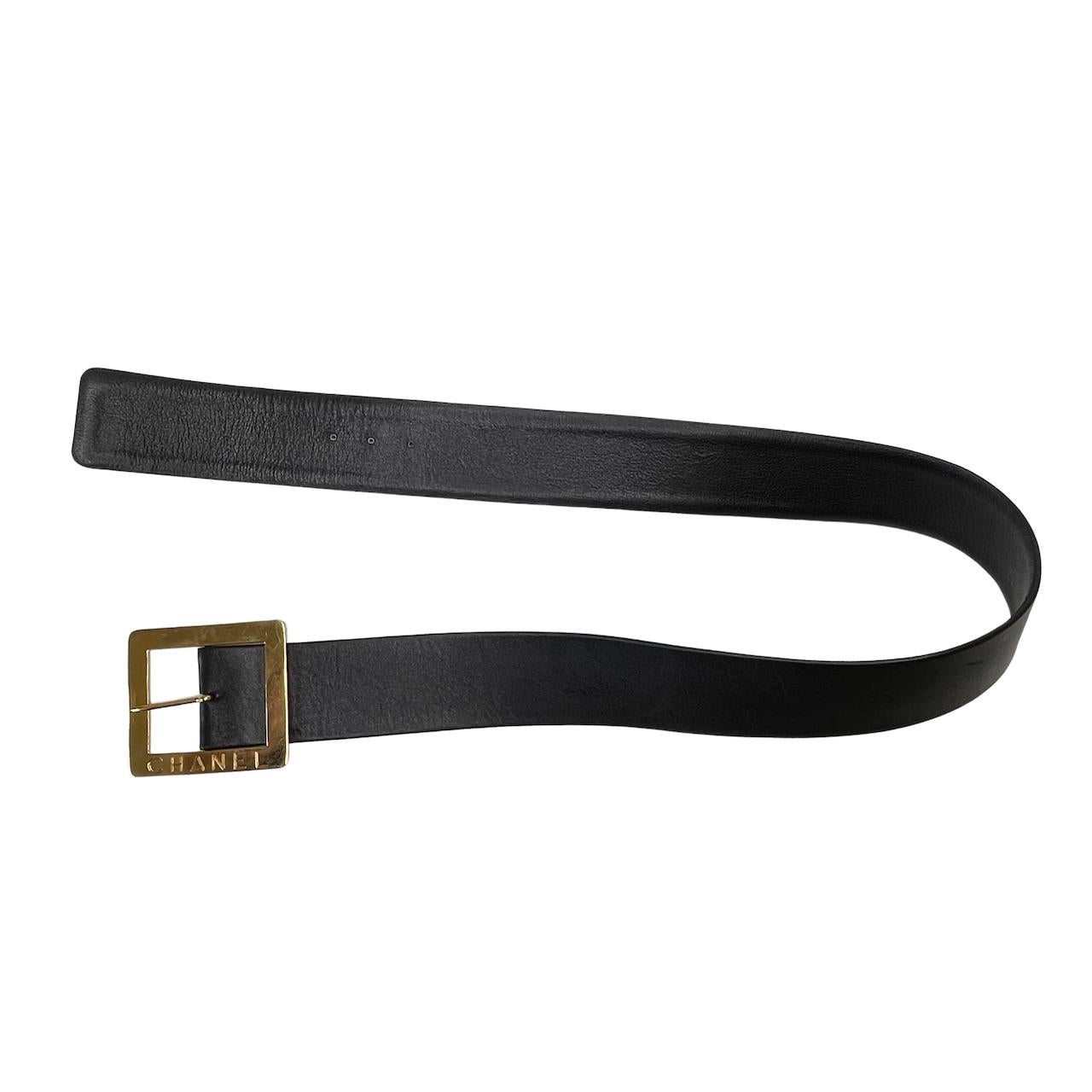 This vintage belt is from the the 1990 collection and features black leather, gold-tone hardware and buckle closure.

COLOR: Black
MATERIAL: Leather
MEASURES: L 35” x W 1.7”
SIZE: 75/30
CONDITION: Good - faint scratching to buckle and leather.

Made