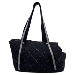 Chanel Vintage Schwarze Hunde-Tragetasche aus Nylon und Segeltuch Old Travel Line