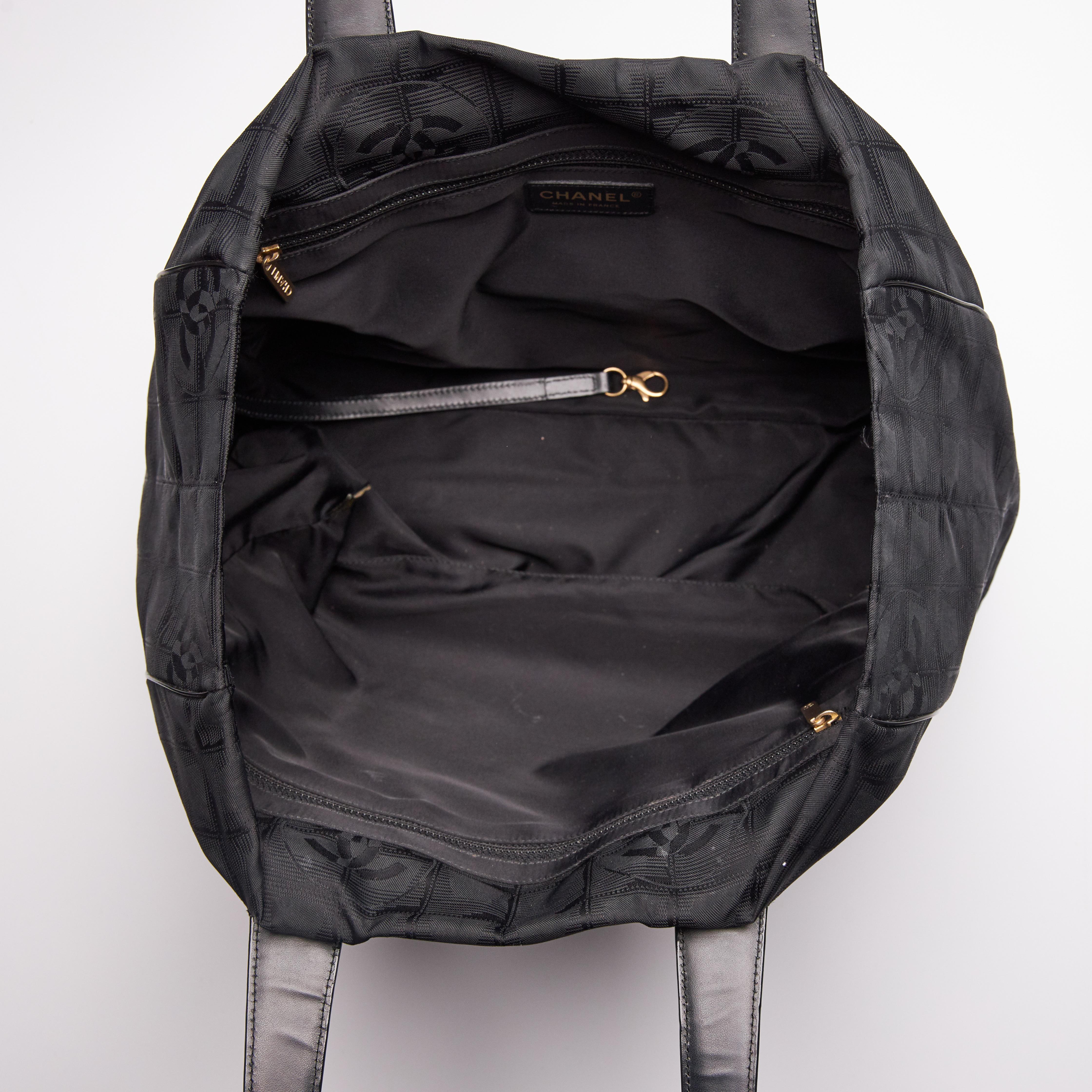 Women's or Men's Chanel Vintage Black Nylon Travel Line Tote Bag (Circa 2005) For Sale
