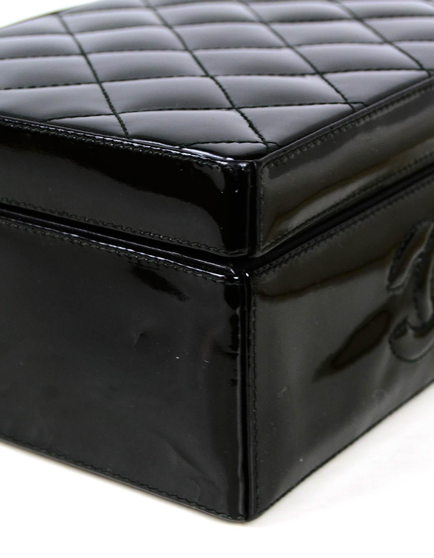 Women's Chanel Vintage Black Patent Hardcase Shoulder/Crossbody Bag For Sale