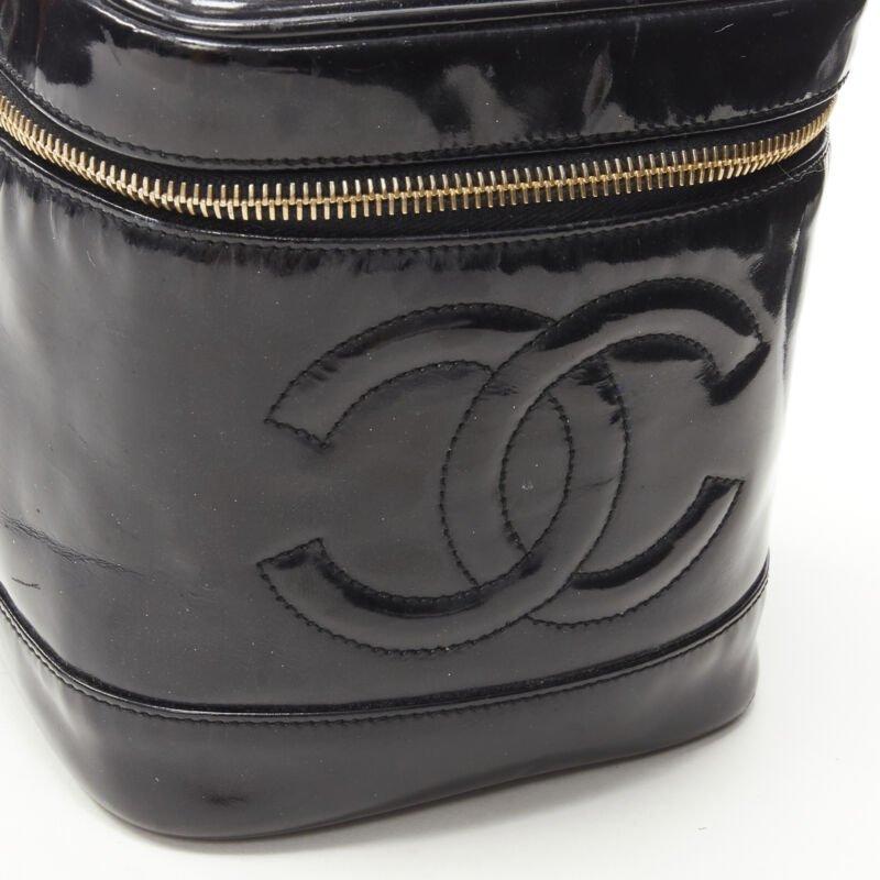 CHANEL Vintage black patent leather CC logo top handle Vanity bag 2