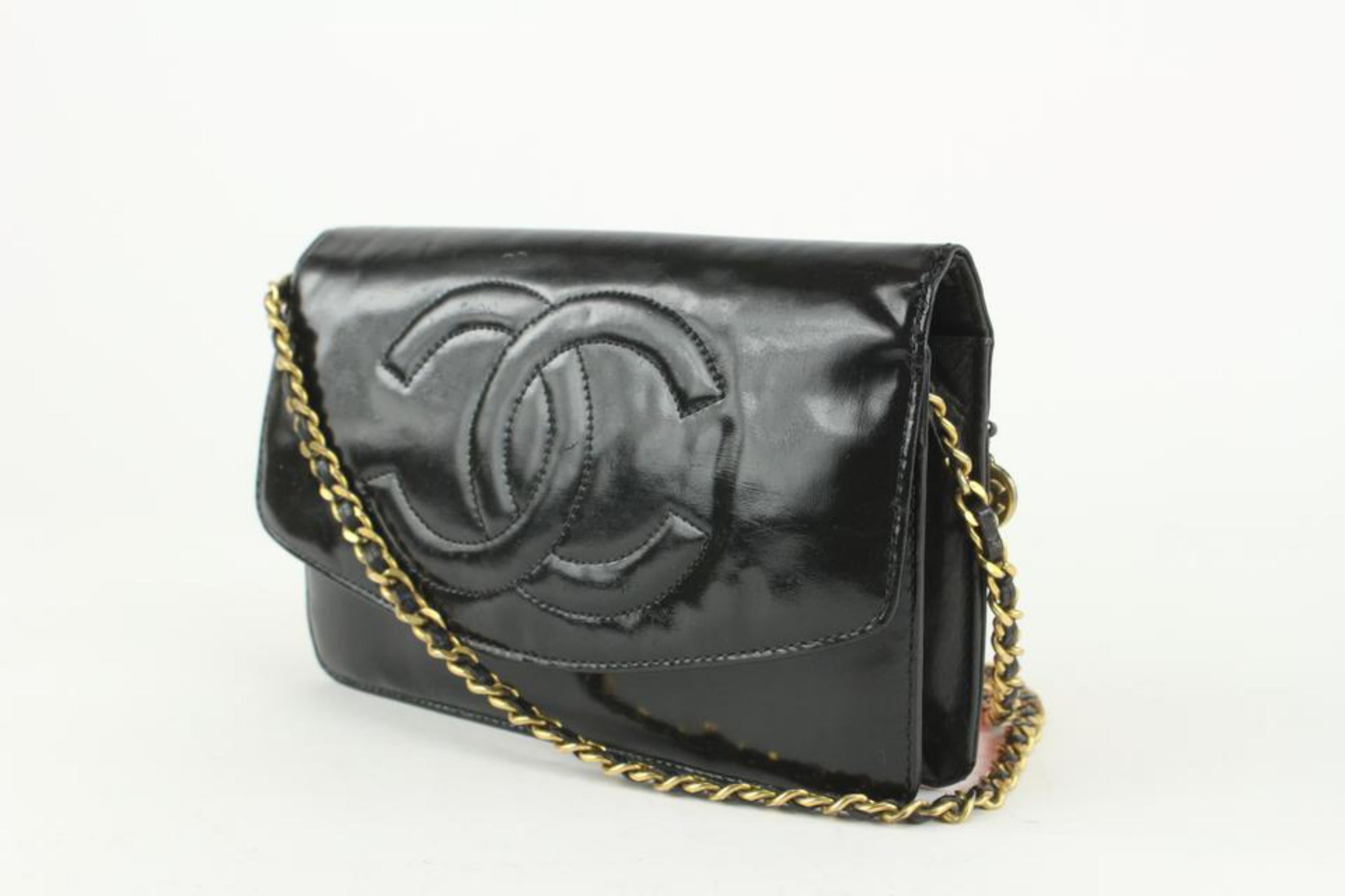 Chanel - Portefeuille intemporel en cuir verni noir vintage sur chaîne avec rabat WOC 1112c59 en vente 7