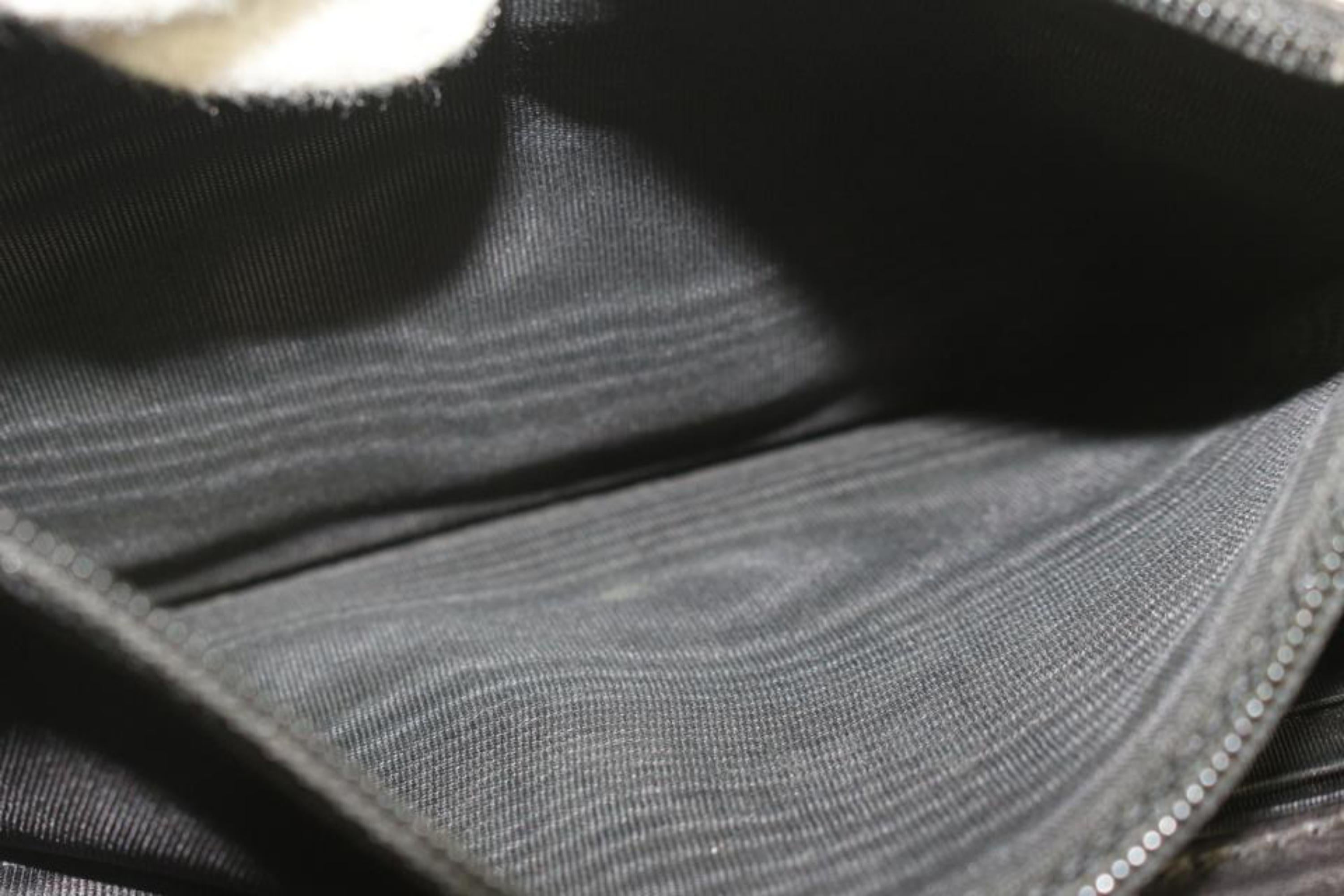 Chanel - Portefeuille intemporel en cuir verni noir vintage sur chaîne avec rabat WOC 1112c59 Bon état - En vente à Dix hills, NY