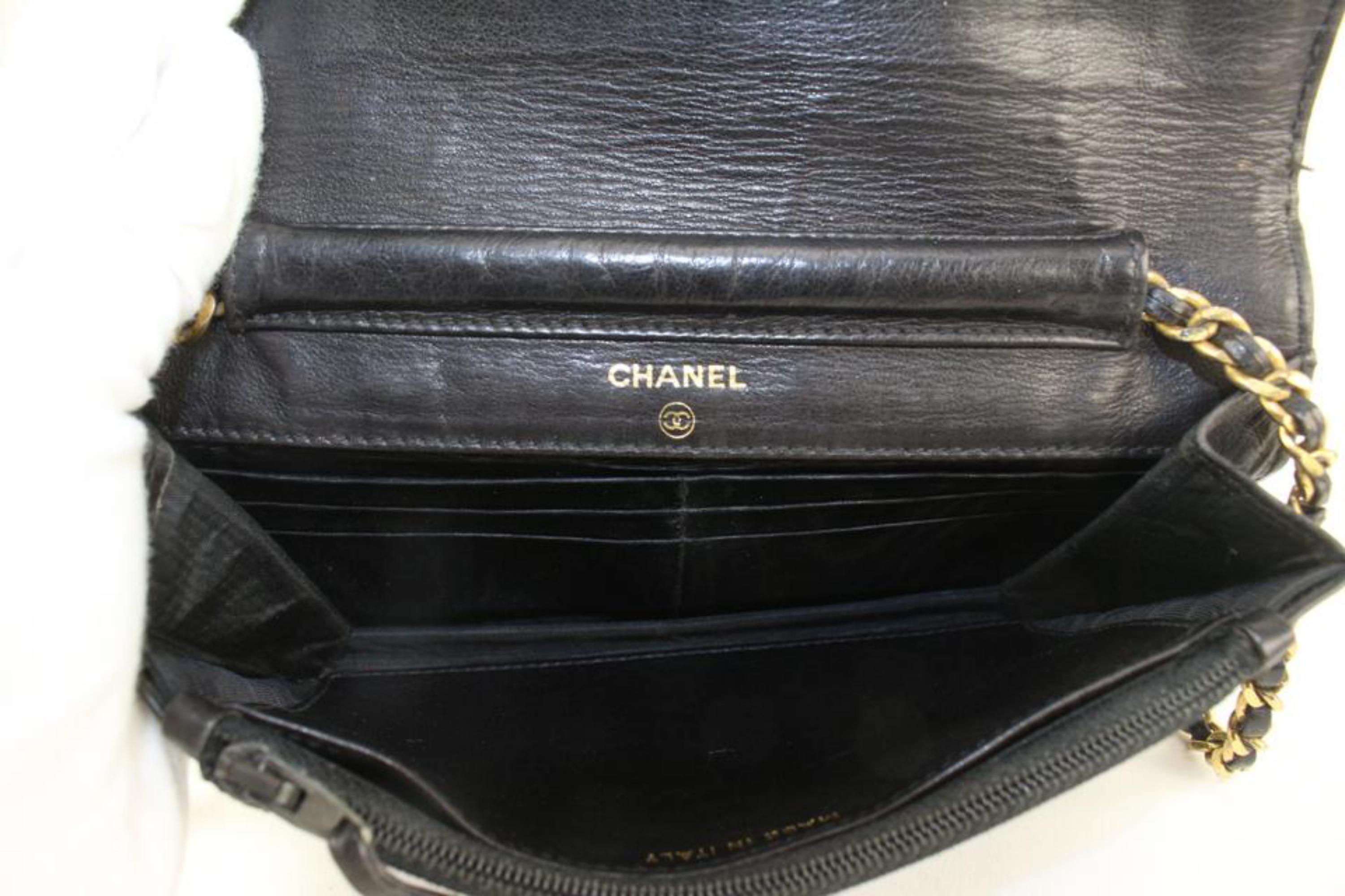 Chanel - Portefeuille intemporel en cuir verni noir vintage sur chaîne avec rabat WOC 1112c59 en vente 4