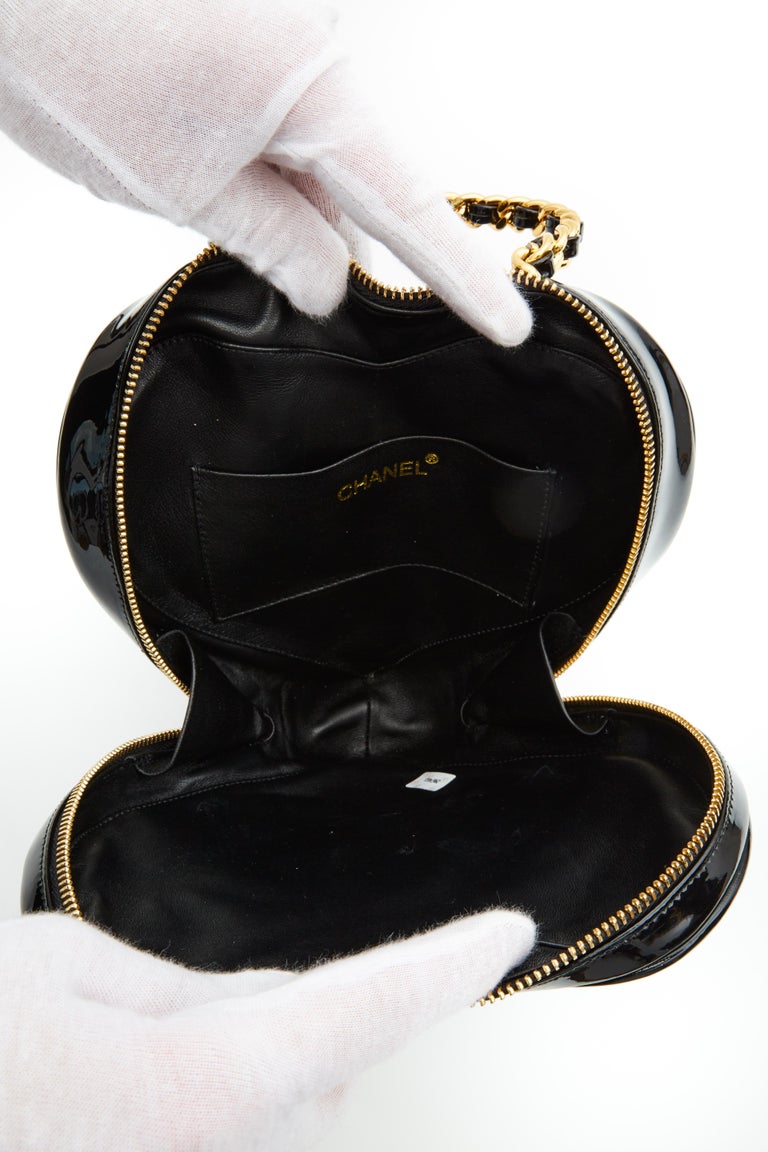 Chanel Vintage Black Patent Quilted Leather Heart Vanity Handbag (1995) at  1stDibs