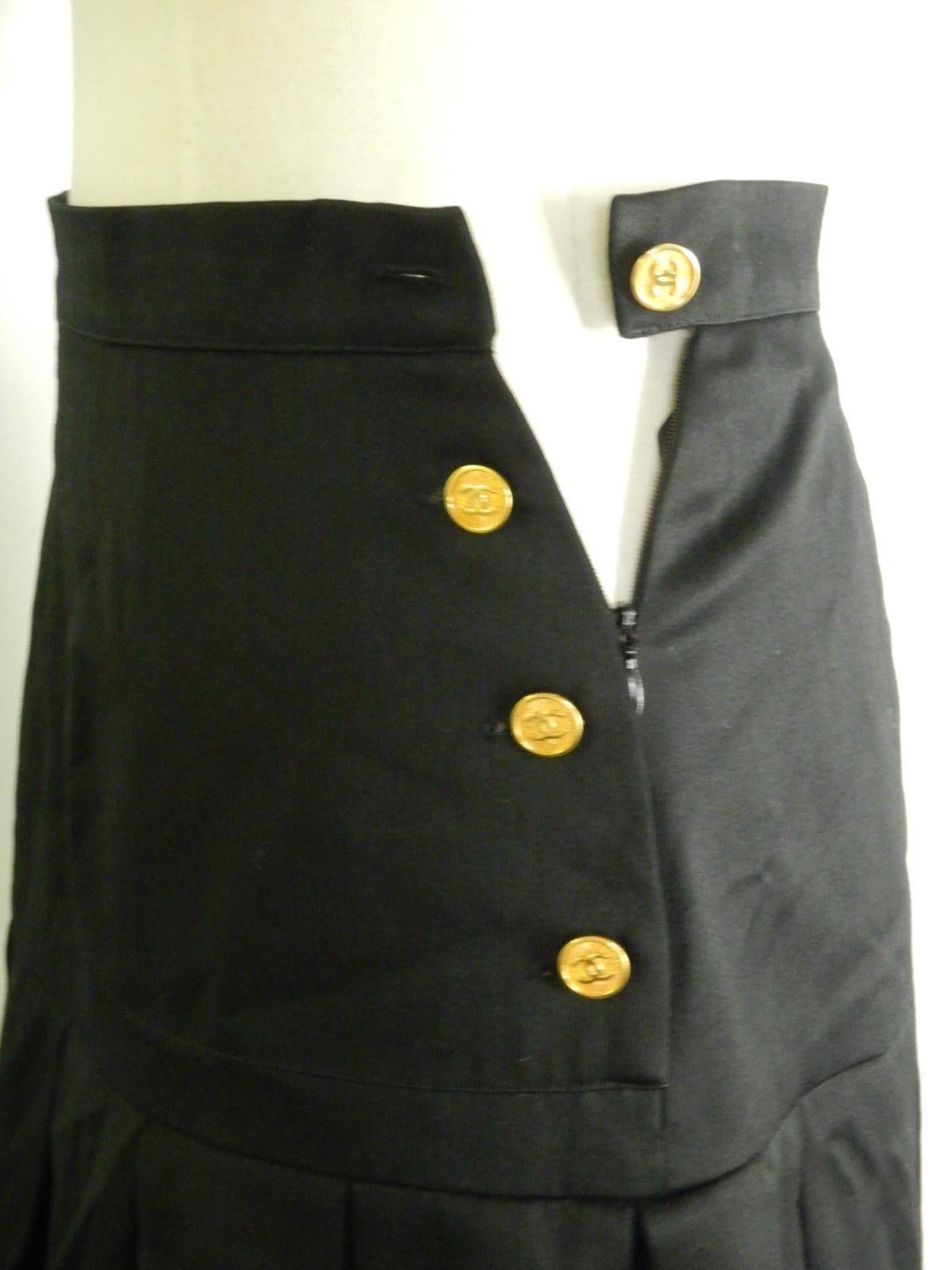 Chanel Vintage Black Pleated Skirt With Gold Tone CC Logo Buttons For Sale 1