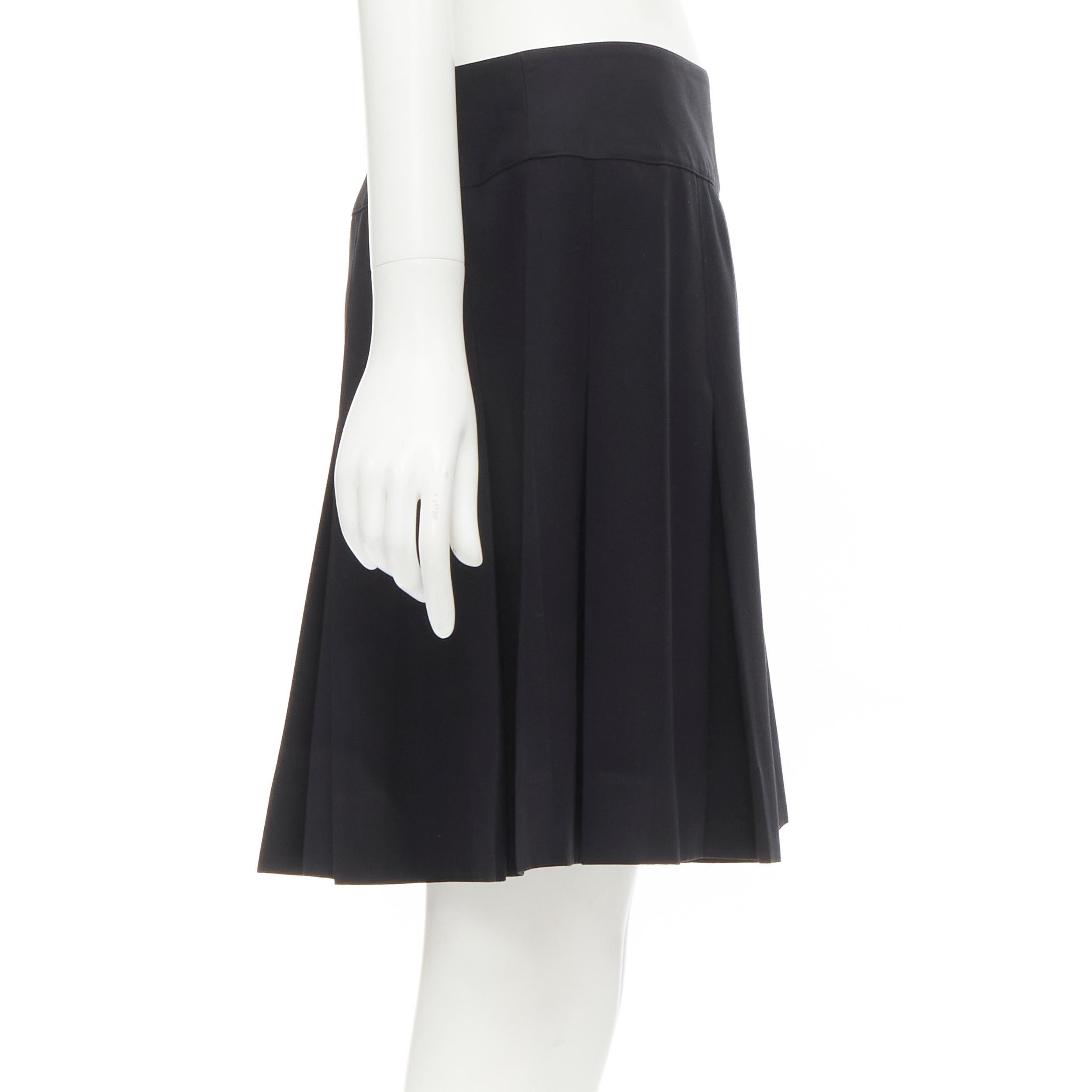 CHANEL Vintage black polyester box pleat mini skirt FR42 L In Good Condition In Hong Kong, NT