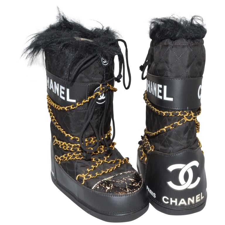 Chanel Vintage Black Quilted Apres Ski Moon Boots Size 38-40 at 1stDibs |  chanel moon boots, chanel apres ski boots, chanel apres ski moon boots