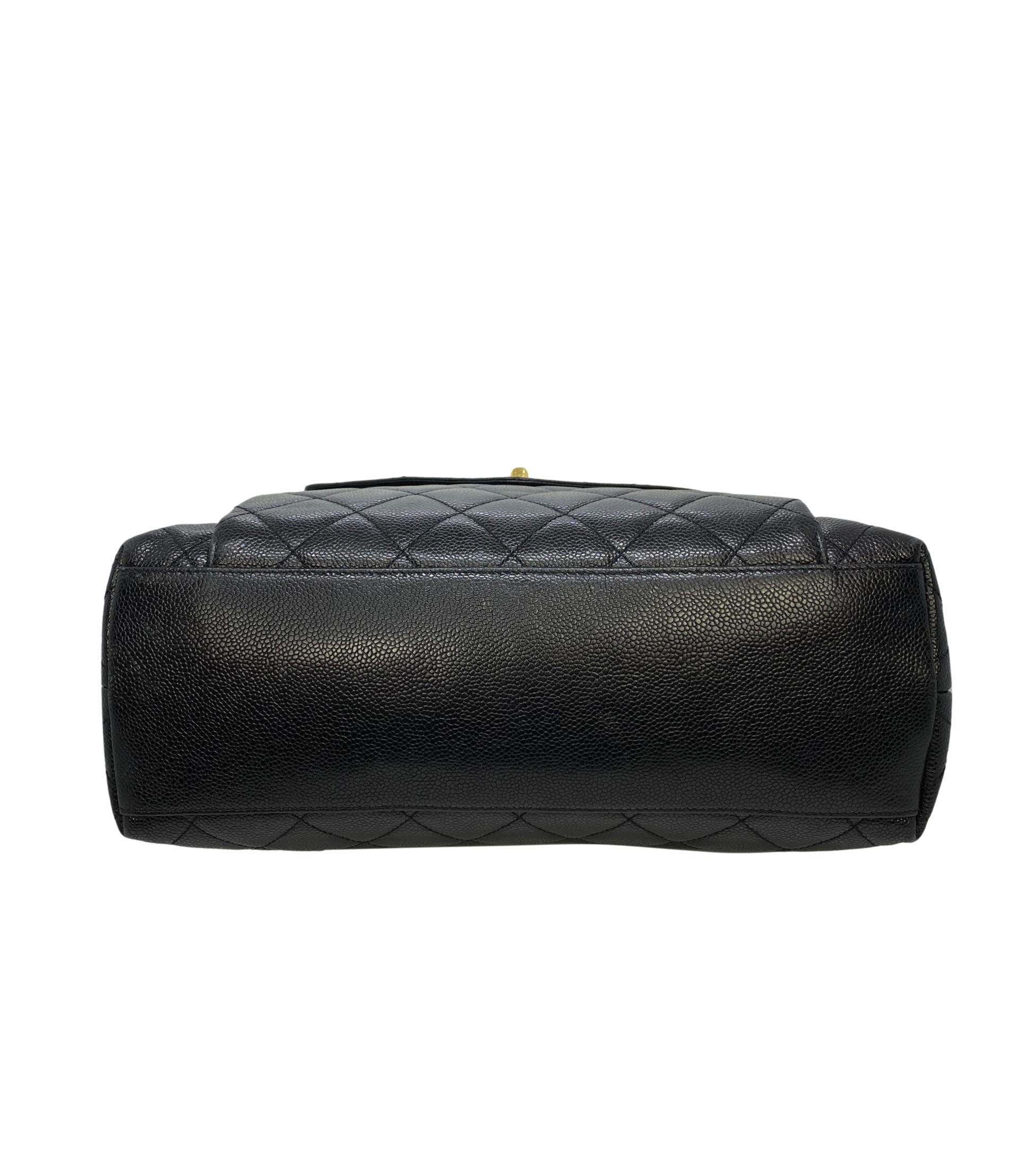 Chanel Vintage Schwarz gesteppt Kaviar Leder Umhängetasche mit Gold Hardware 1