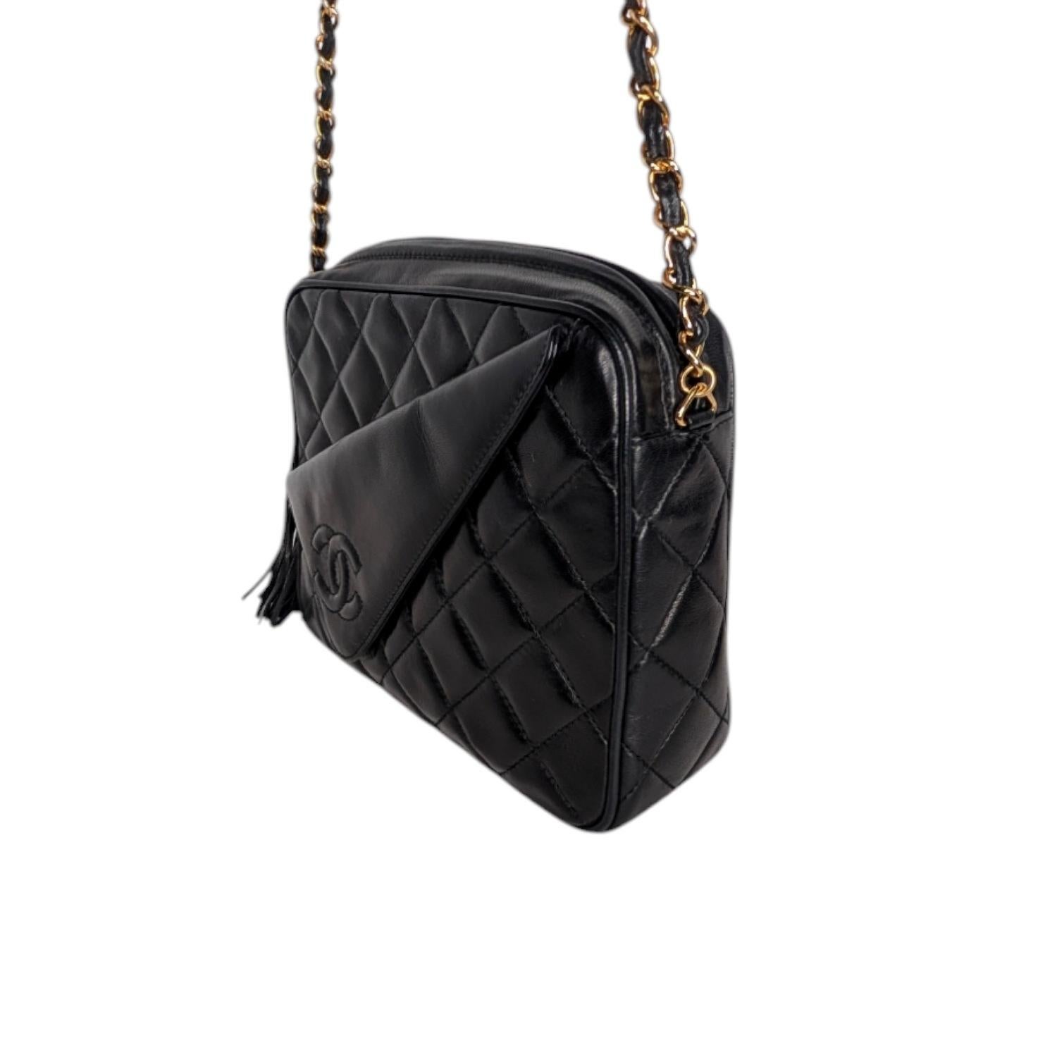 Chanel Vintage Black Quilted Lambskin CC Camera Bag In Good Condition For Sale In Scottsdale, AZ