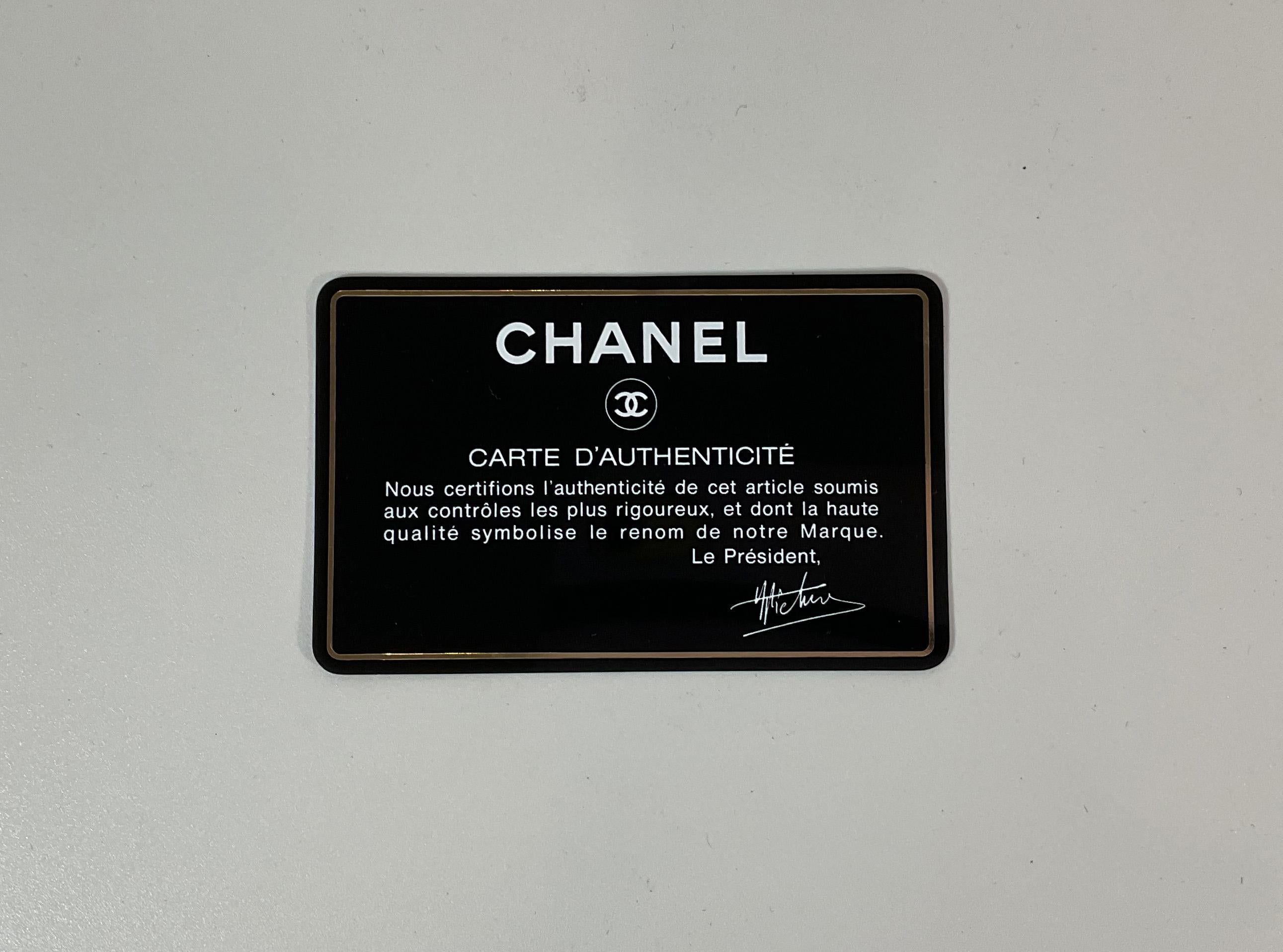 CHANEL Vintage Black Quilted Lambskin Oval Clutch w/ Logo Tassel For Sale 9
