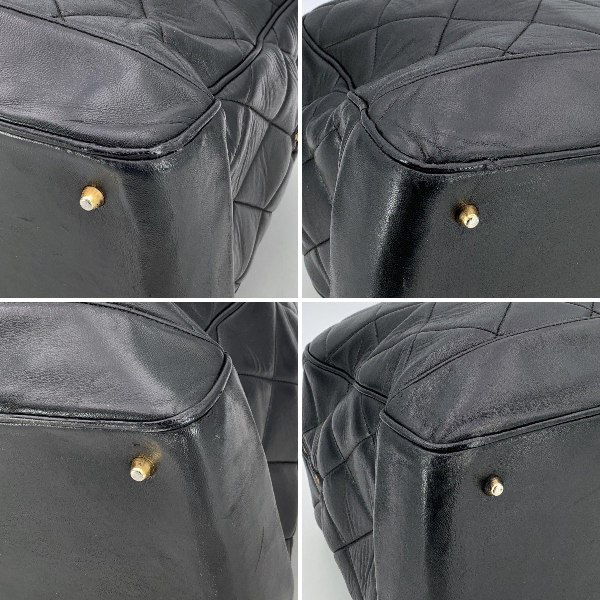 Chanel Vintage Schwarz Gesteppt Leder Bowler Reise Weekender Tasche für Damen oder Herren im Angebot