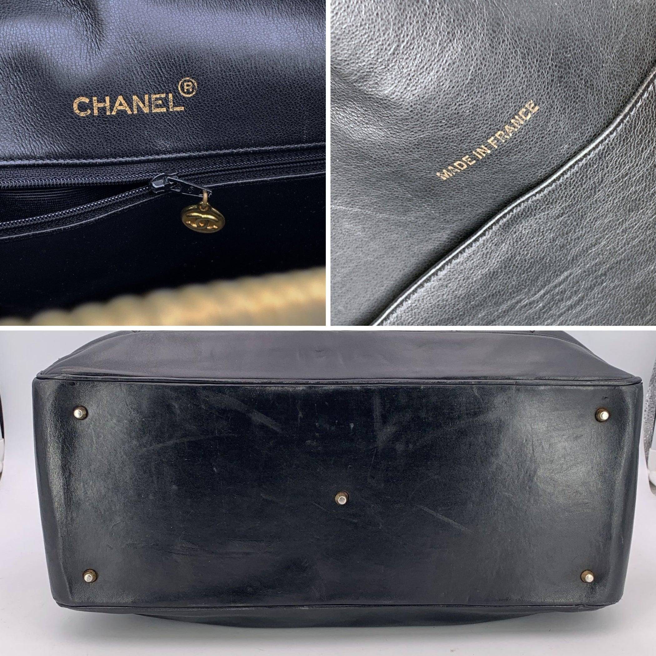 Chanel Vintage Schwarz Gesteppt Leder Bowler Reise Weekender Tasche im Angebot 2