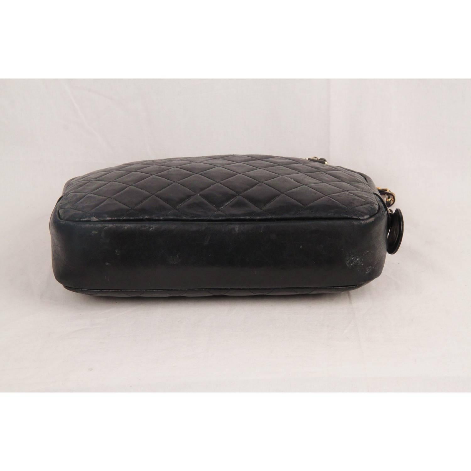 Chanel Vintage Black Quilted Leather Large Camera Bag In Good Condition In Rome, Rome