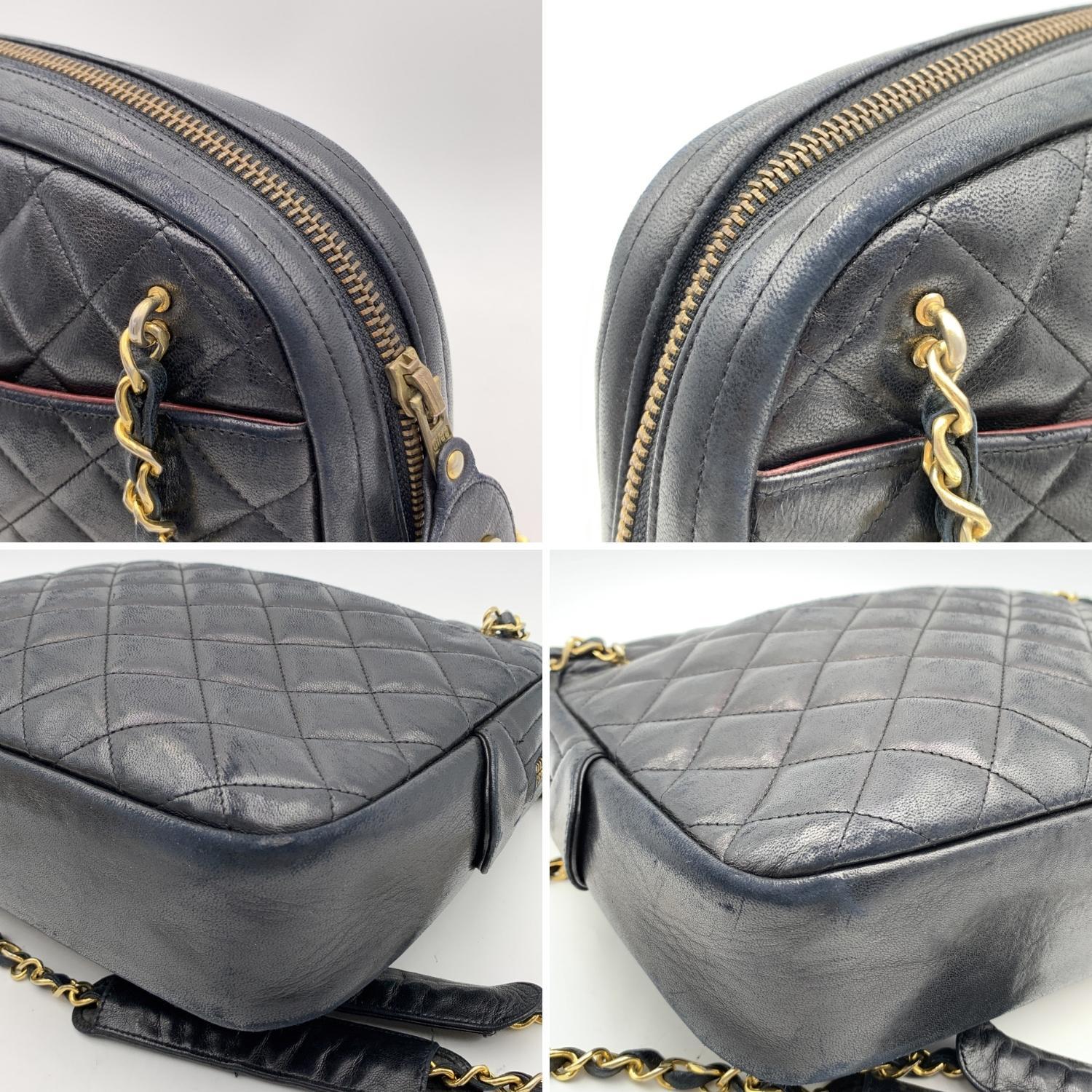 Chanel Vintage Black Quilted Leather Large Camera Shoulder Bag For Sale 1