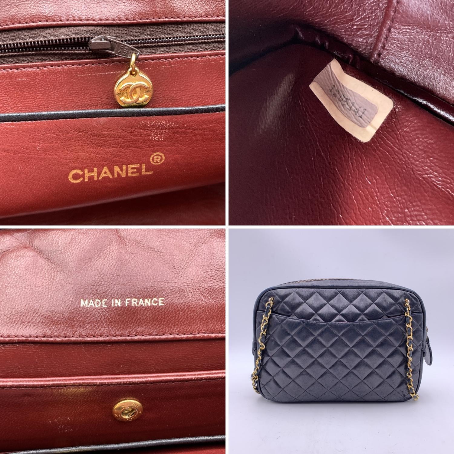 Chanel Vintage Schwarze große Kamera-Umhängetasche aus gestepptem Leder 3