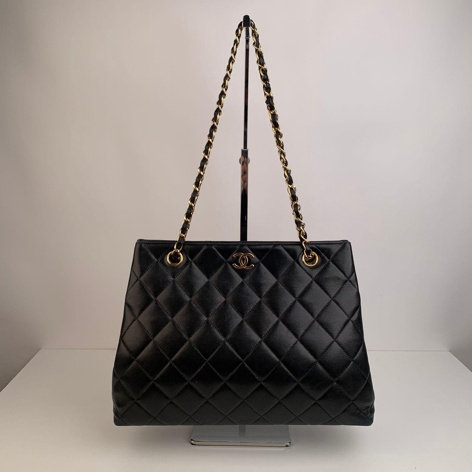 Chanel Vintage Black Quilted Leather Tote Shoulder Bag In Excellent Condition In Rome, Rome