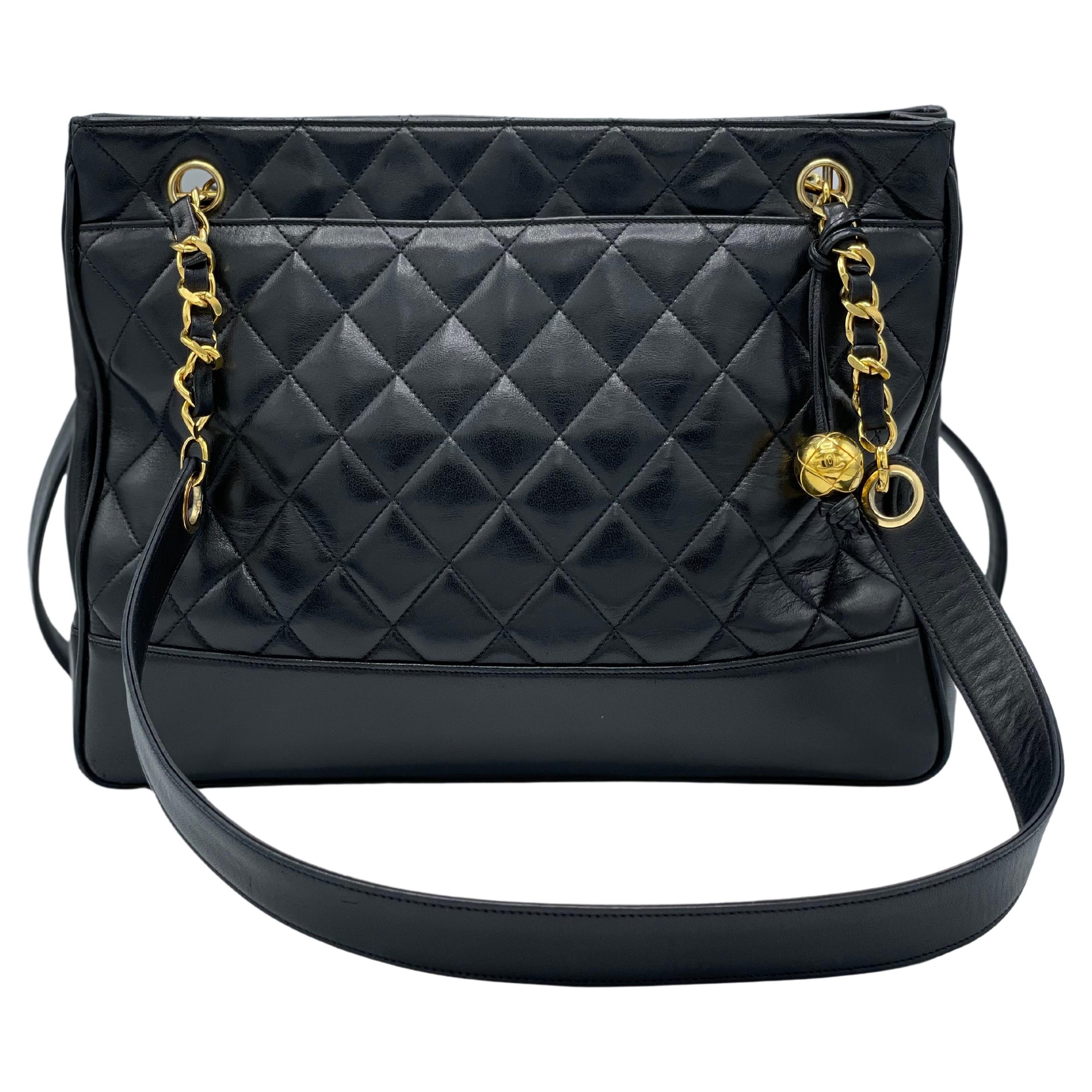 Chanel Vintage Black Quilted Shoulder bag 