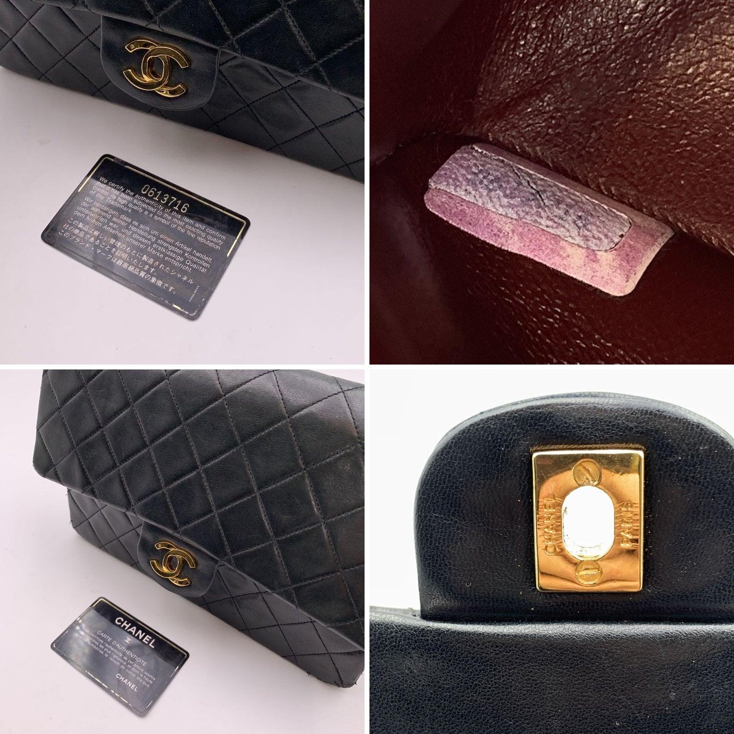 Women's Chanel Vintage Black Quilted Timeless Classic 2.55 Shoulder Bag 25 cm