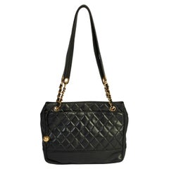 Chanel Vintage Schwarz Gesteppte Reißverschlusstasche