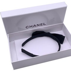 Chanel Vintage Schwarzes Kopfband-Haarzubehör aus Seide mit Schleife