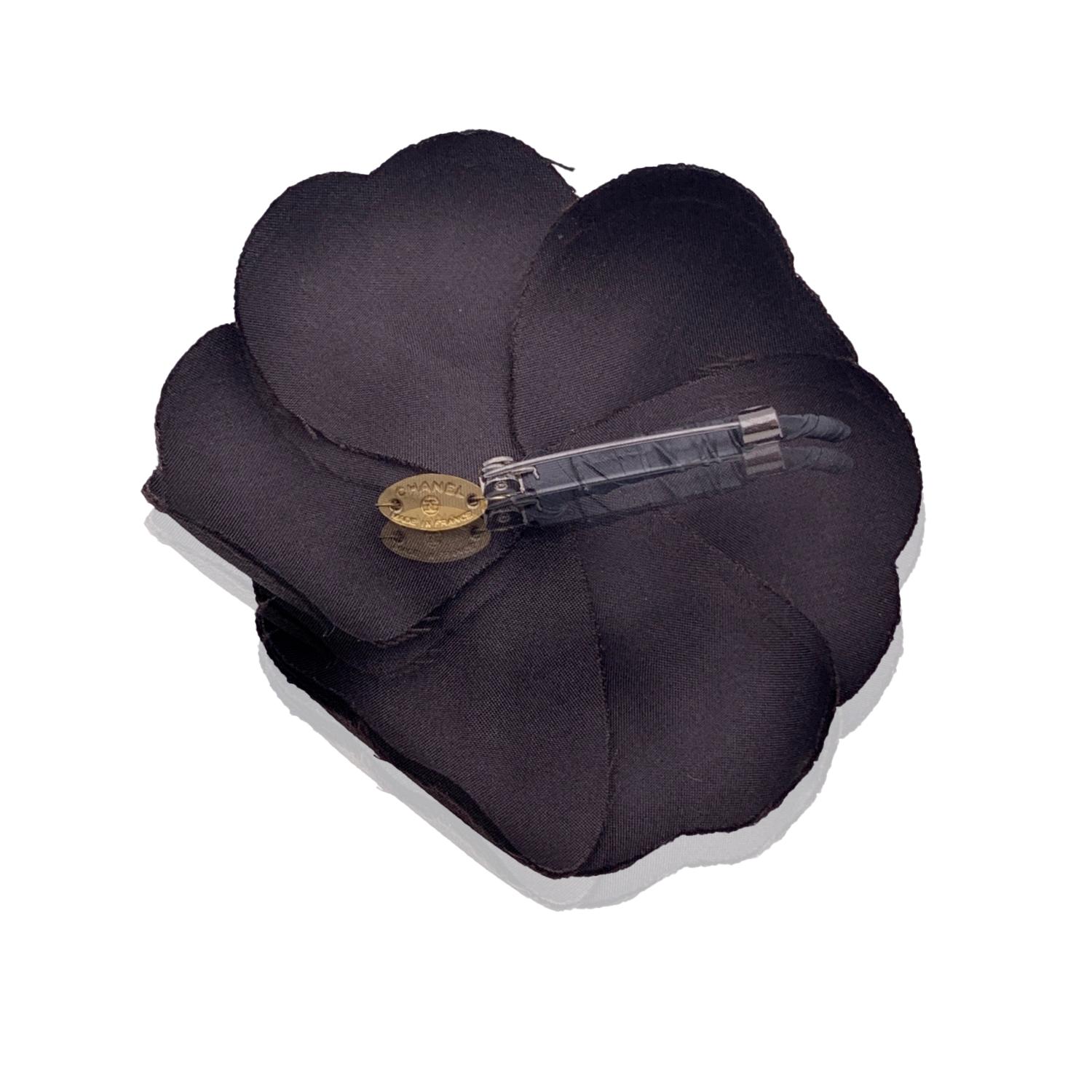 Chanel Vintage Black Silk Flower Camelia Camellia Brooch Pin In Excellent Condition In Rome, Rome