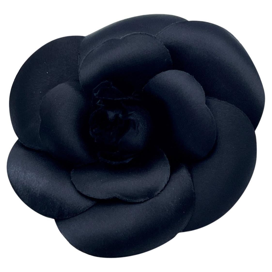 Chanel Vintage White and Black Silk Camelia Camellia Flower Pin Brooch