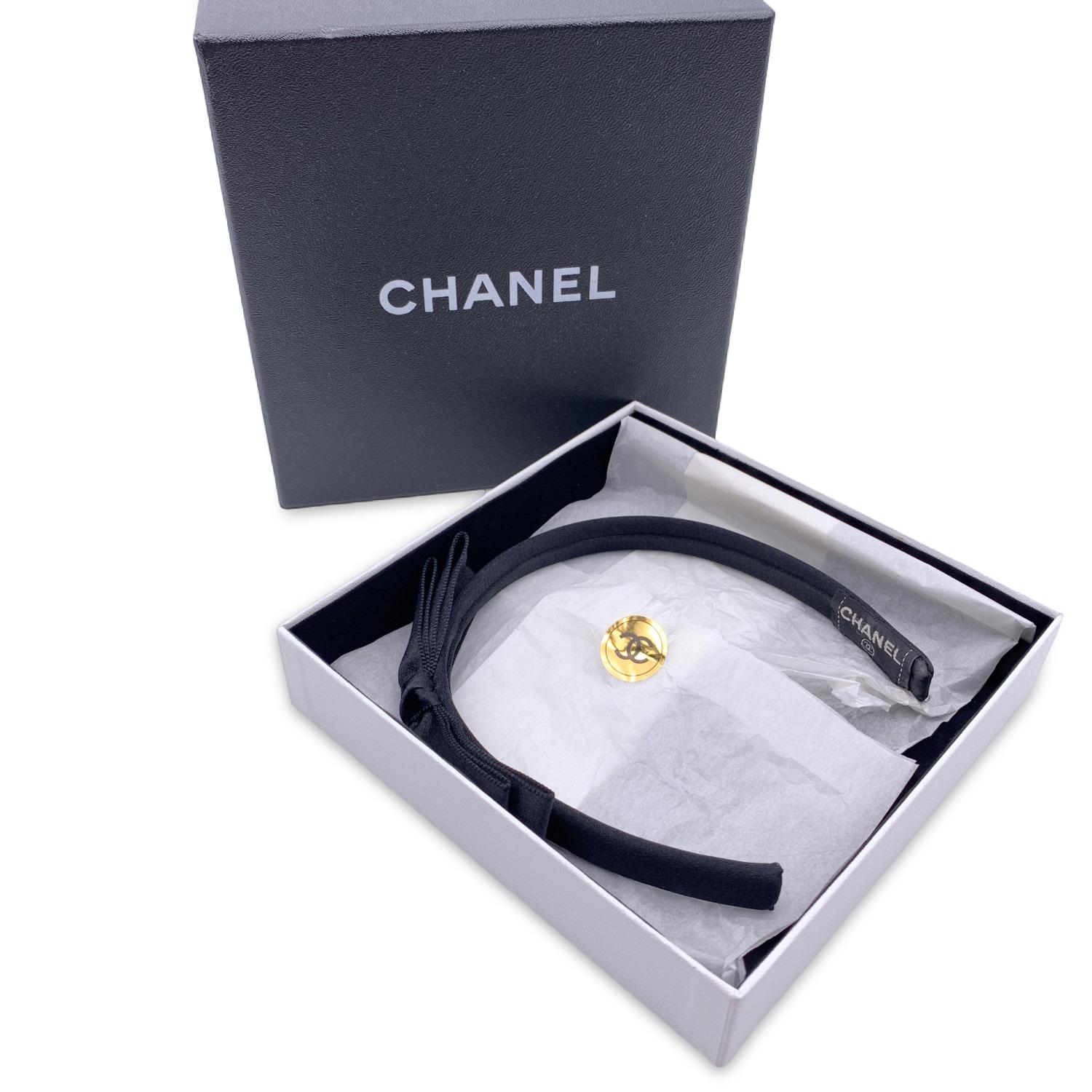 Lovely Chanel headband in black silk satin embellished with the a bow. 'Chanel' tag. Chanel box included


Details

MATERIAL: Silk

COLOR: Black

MODEL: -

GENDER: Women

COUNTRY OF MANUFACTURE: France

SIZE: One Size

TYPE: Headband

YEAR