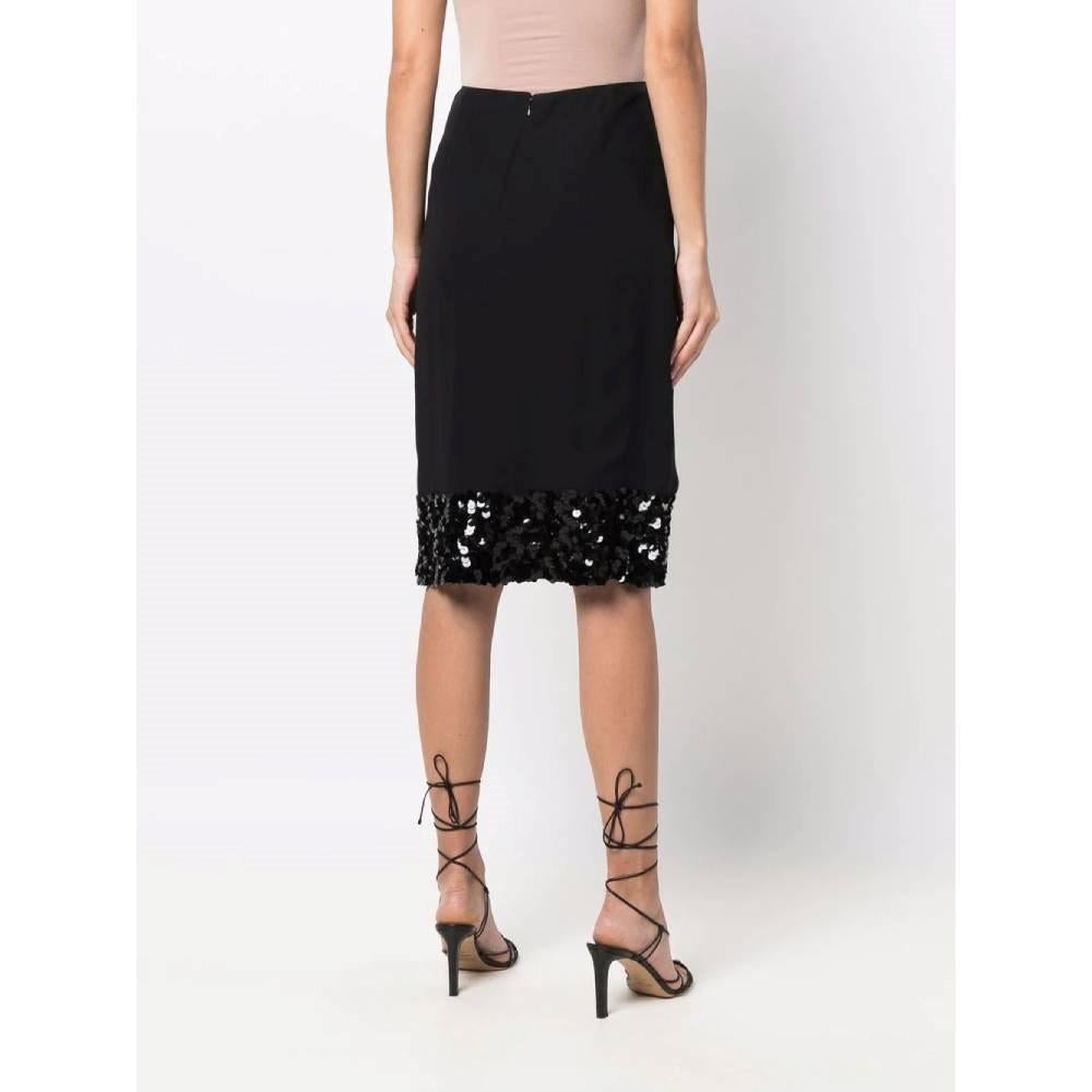 Women's Chanel Vintage black silk straight midi 2000s sequined skirt For Sale