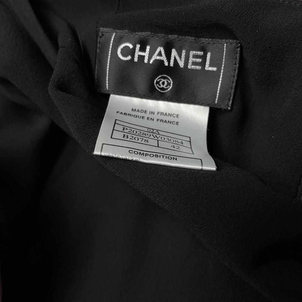 Chanel Vintage black silk straight midi 2000s sequined skirt For Sale 2
