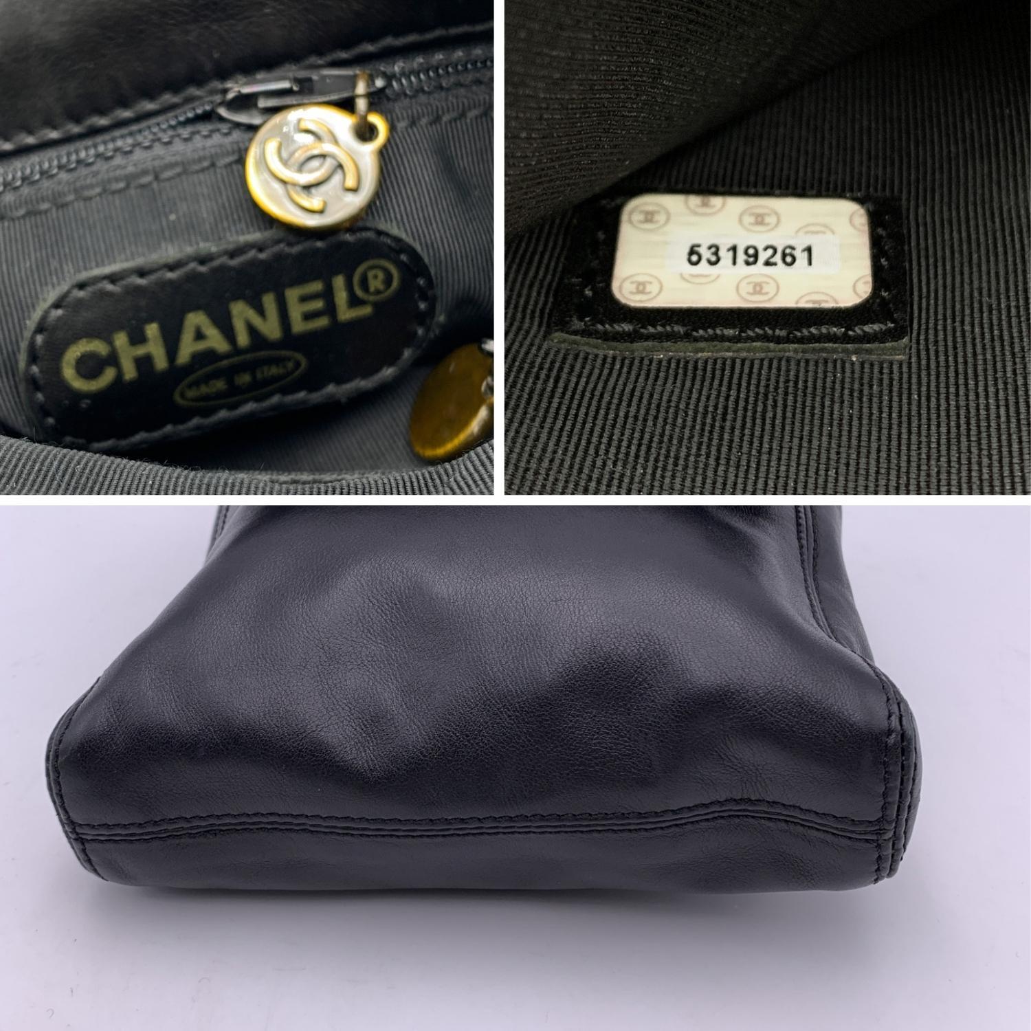 Chanel Vintage Black Smooth Leather CC Logo Shoulder Bag Purse 1