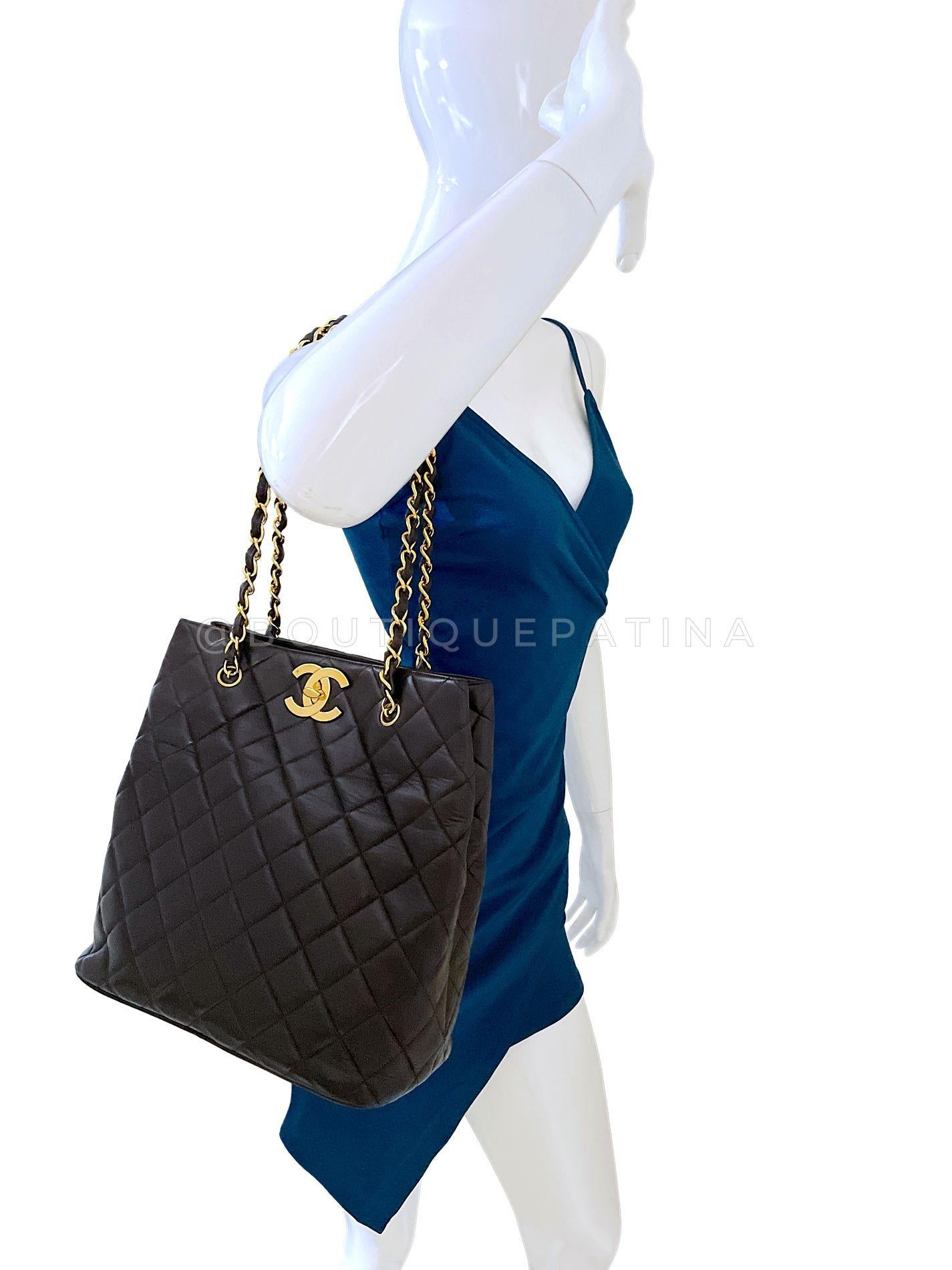 Chanel Vintage Schwarze, weiche, übergroße CC Vertical Tote Bag 24k GHW Lammfell 68486, Vintage 9