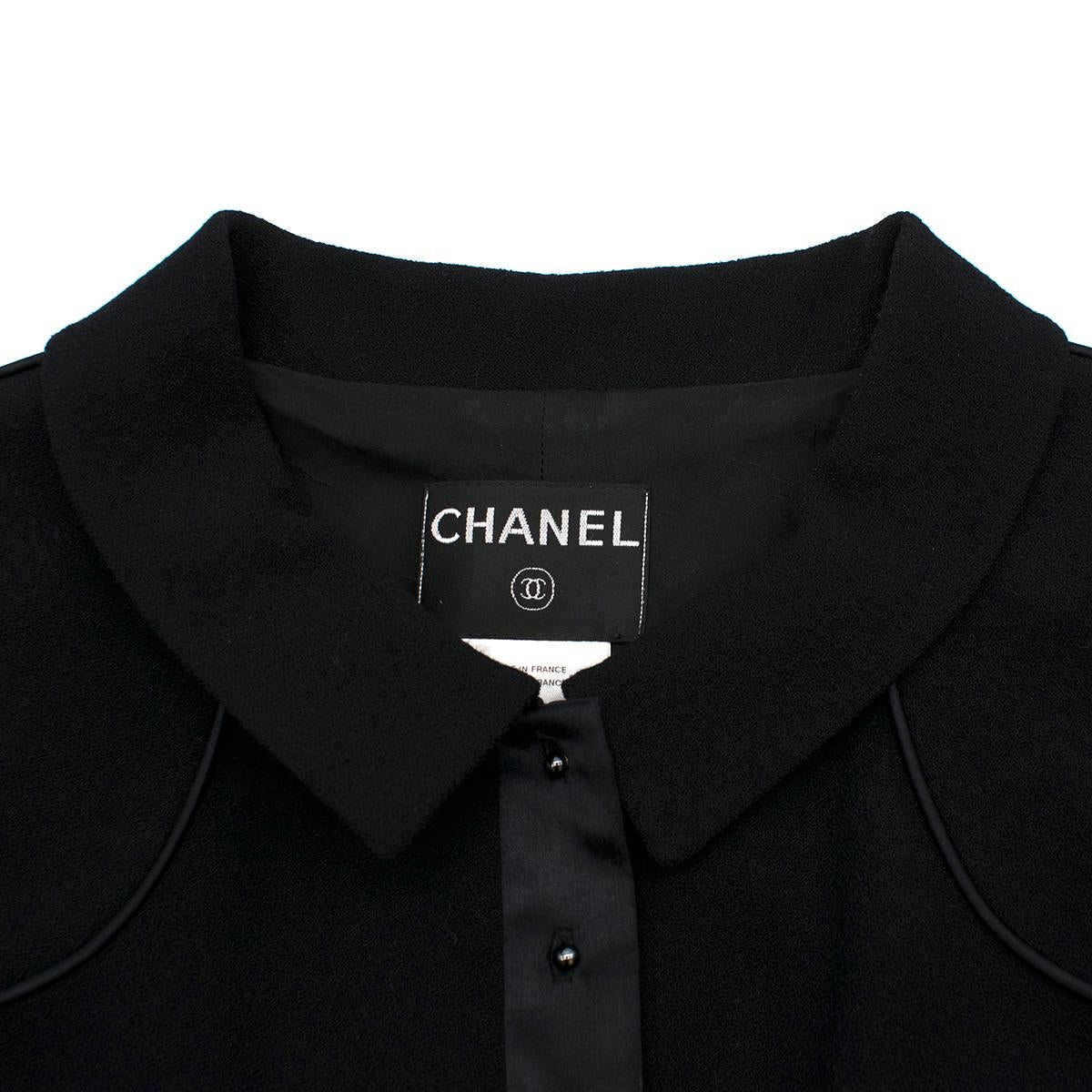 Women's Chanel Vintage Black Wool Skirt and Jacket Set US 12