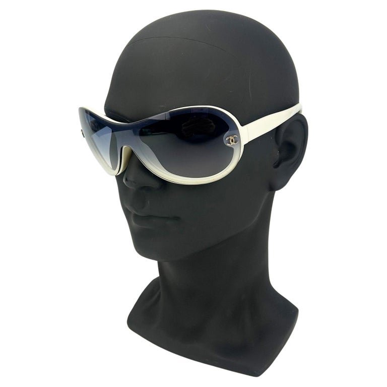 Chanel Vintage Blue Gray Gradient Lens Aviator Sunglasses  display picture 2