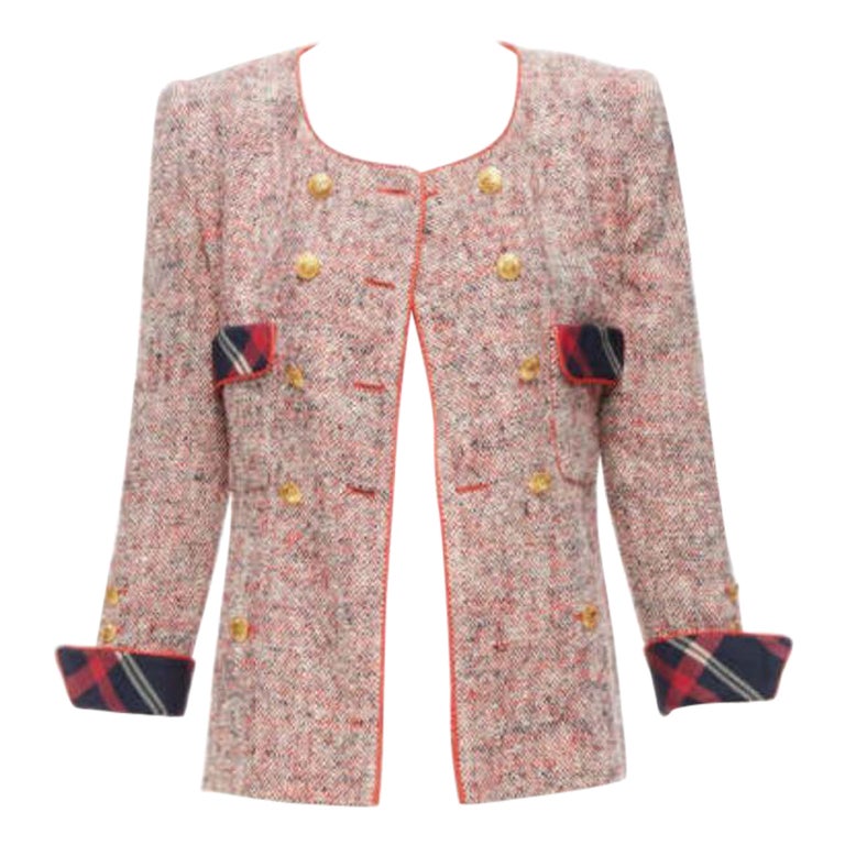 CHANEL Vintage boucle tweed gold button double breasted blazer
