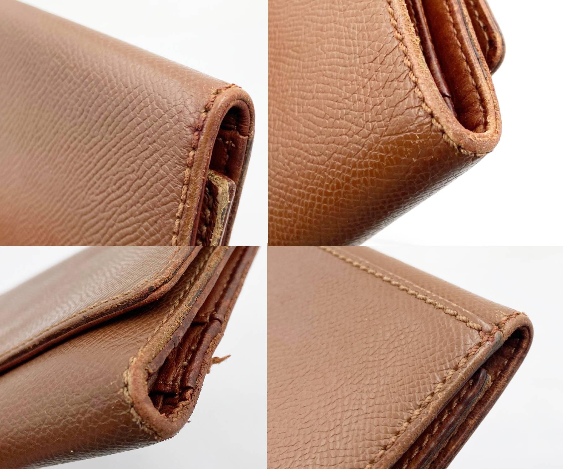 Women's Chanel Vintage Brown Caviar Tri-Fold Wallet For Sale