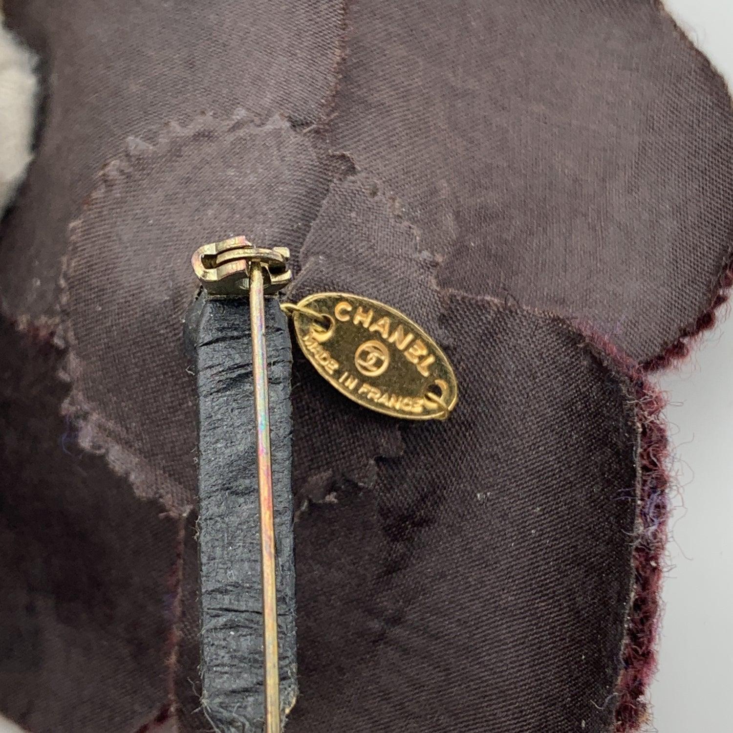 Chanel Vintage Brown Fabric Camellia Camelia Brooch In Excellent Condition In Rome, Rome